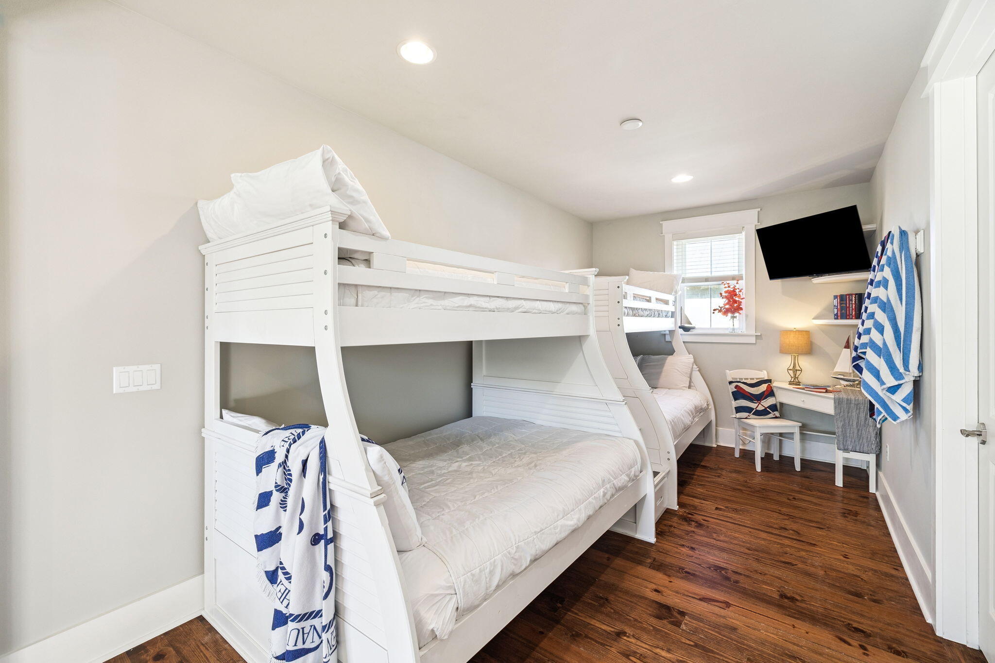 NATUREWALK AT SEAGROVE - Residential