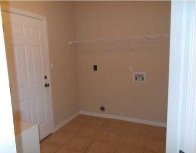 NAVARRE S/D 2ND ADDN - Residential