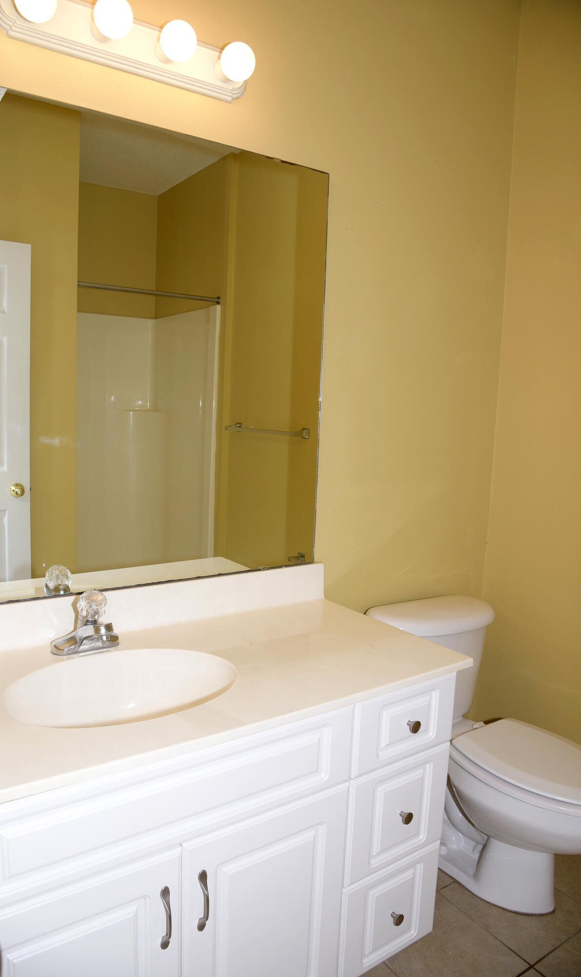 THE OAKS AT NICEVILLE - Residential Lease