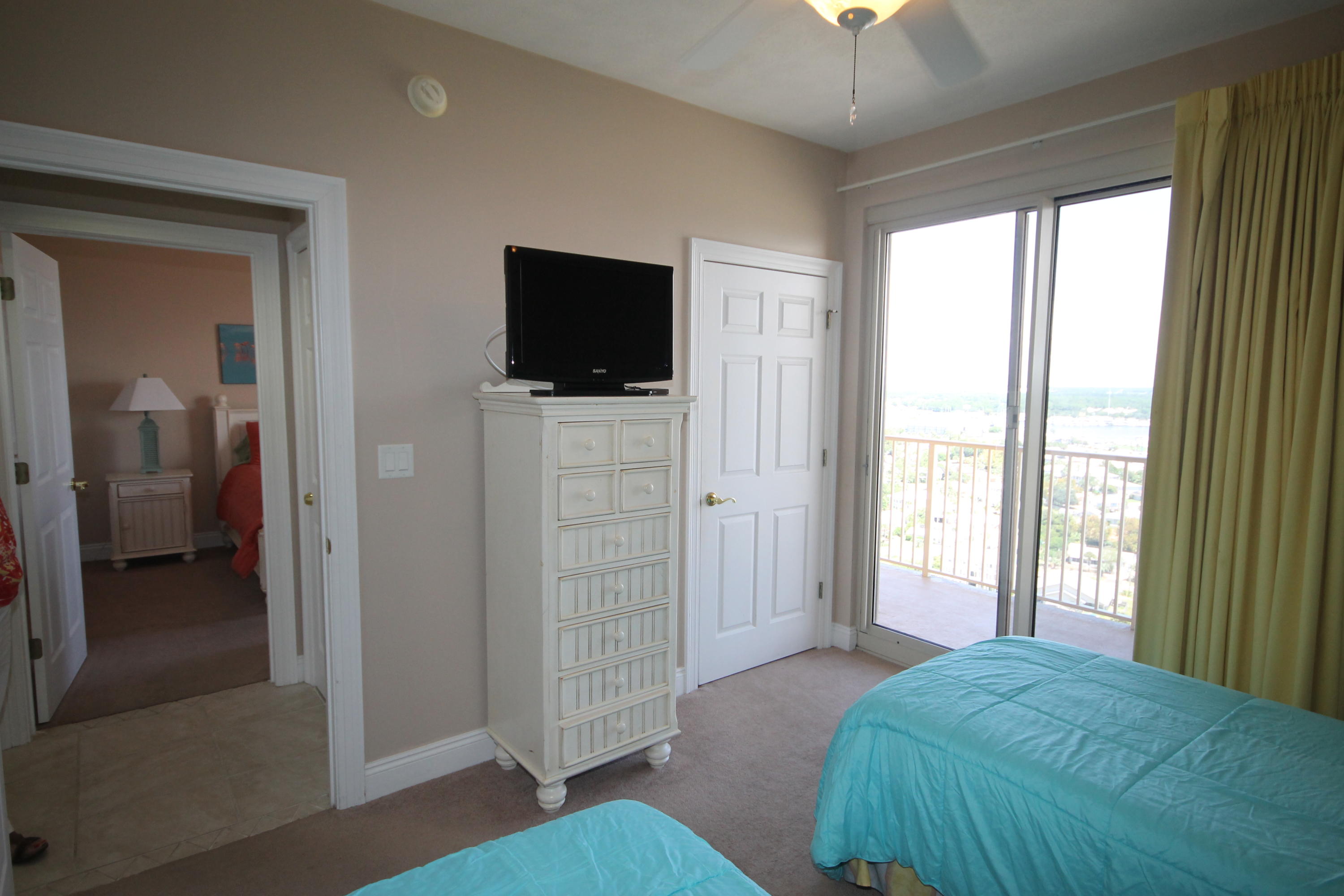 TREASURE ISLAND - Residential