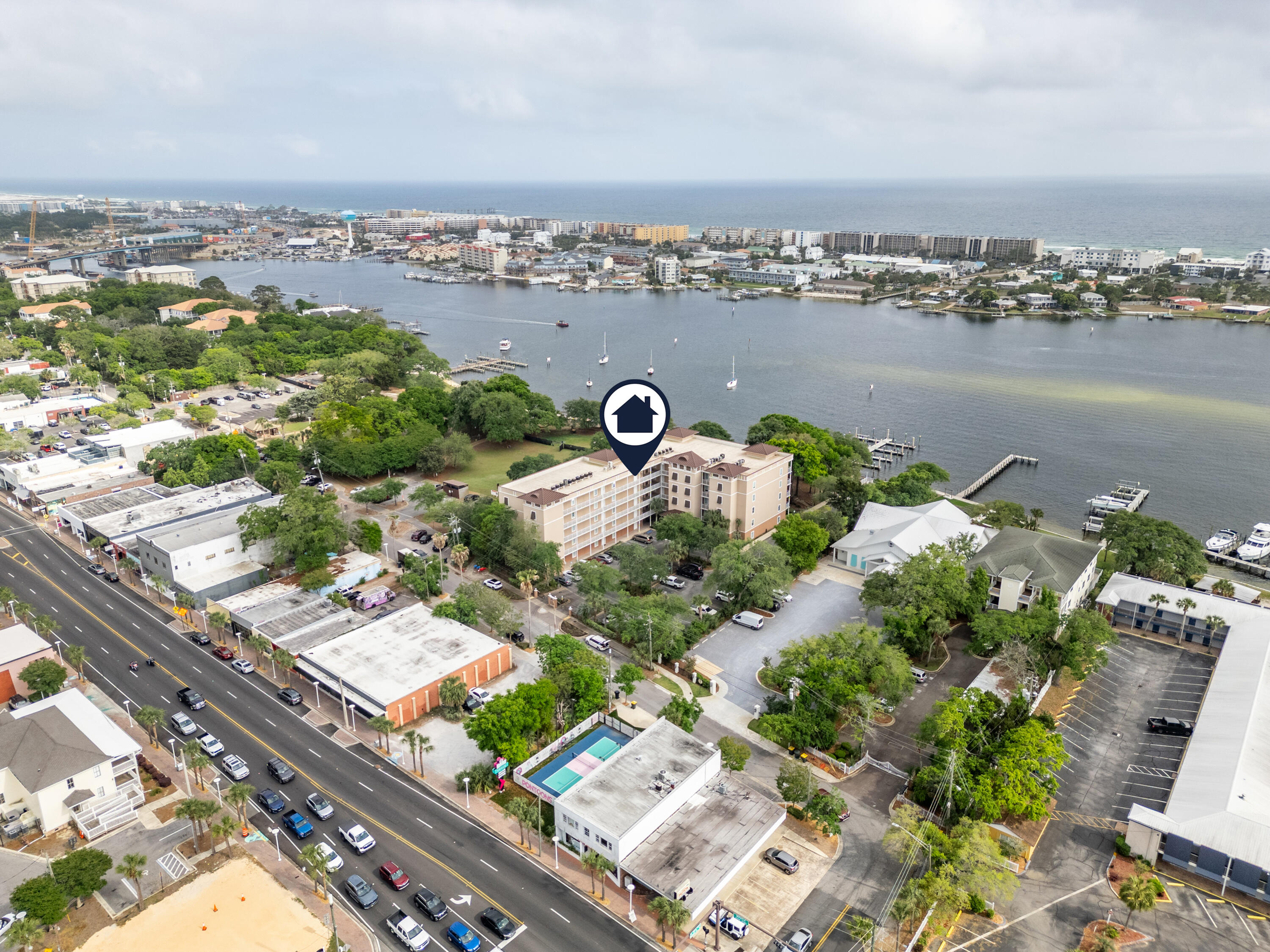INDIANOLA ON THE WATER - Residential