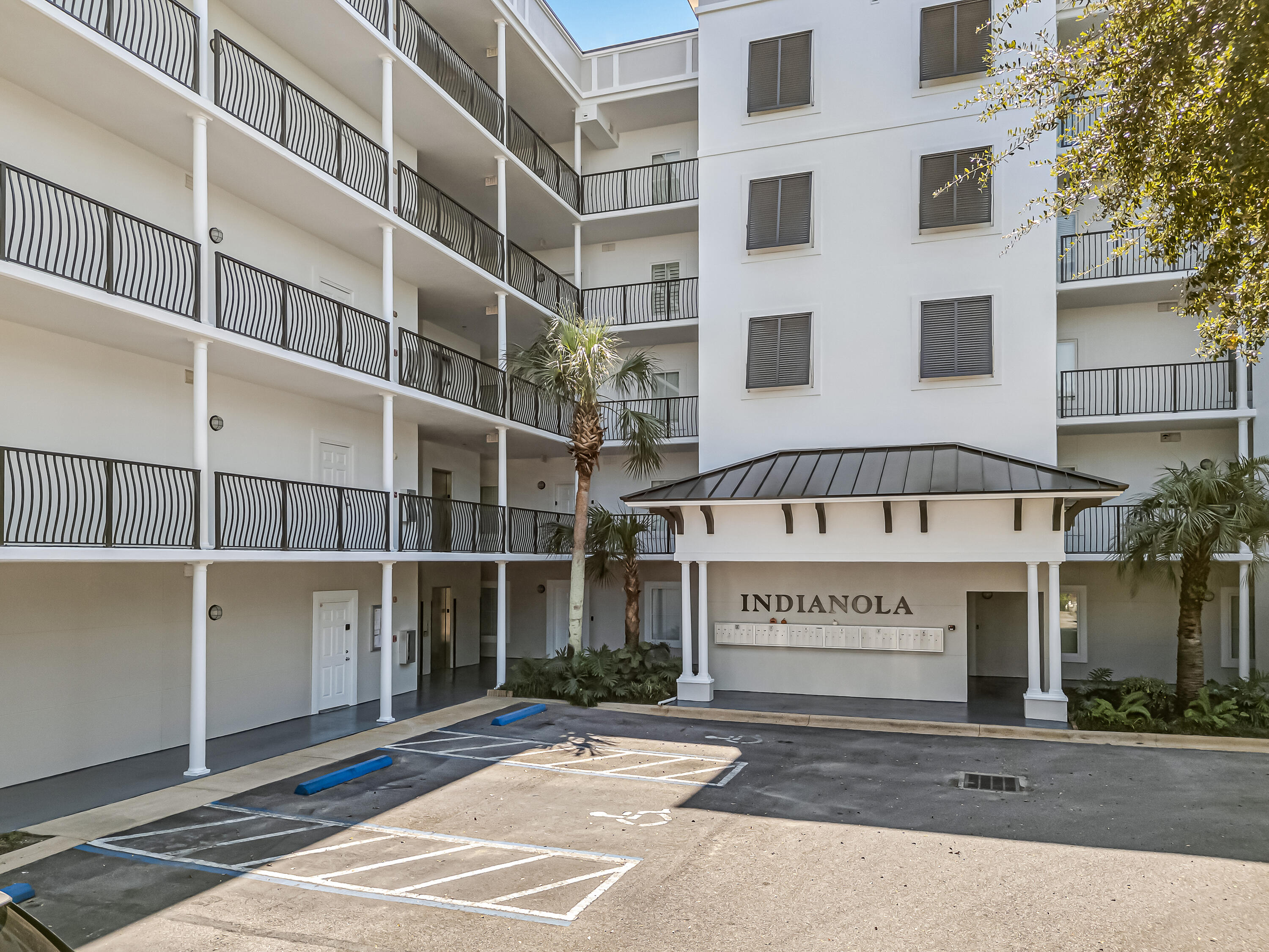 INDIANOLA ON THE WATER - Residential
