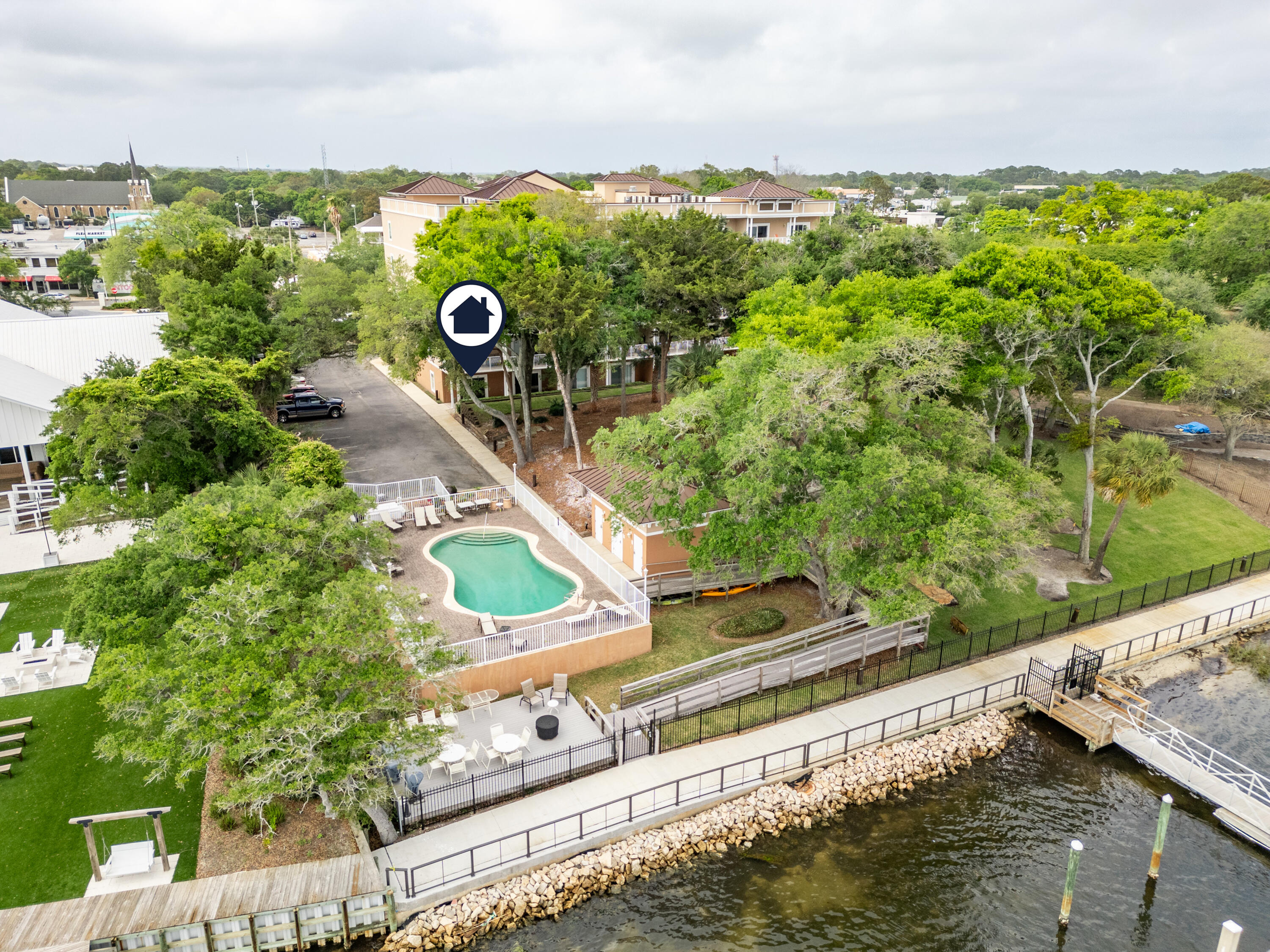 INDIANOLA ON THE WATER - Residential