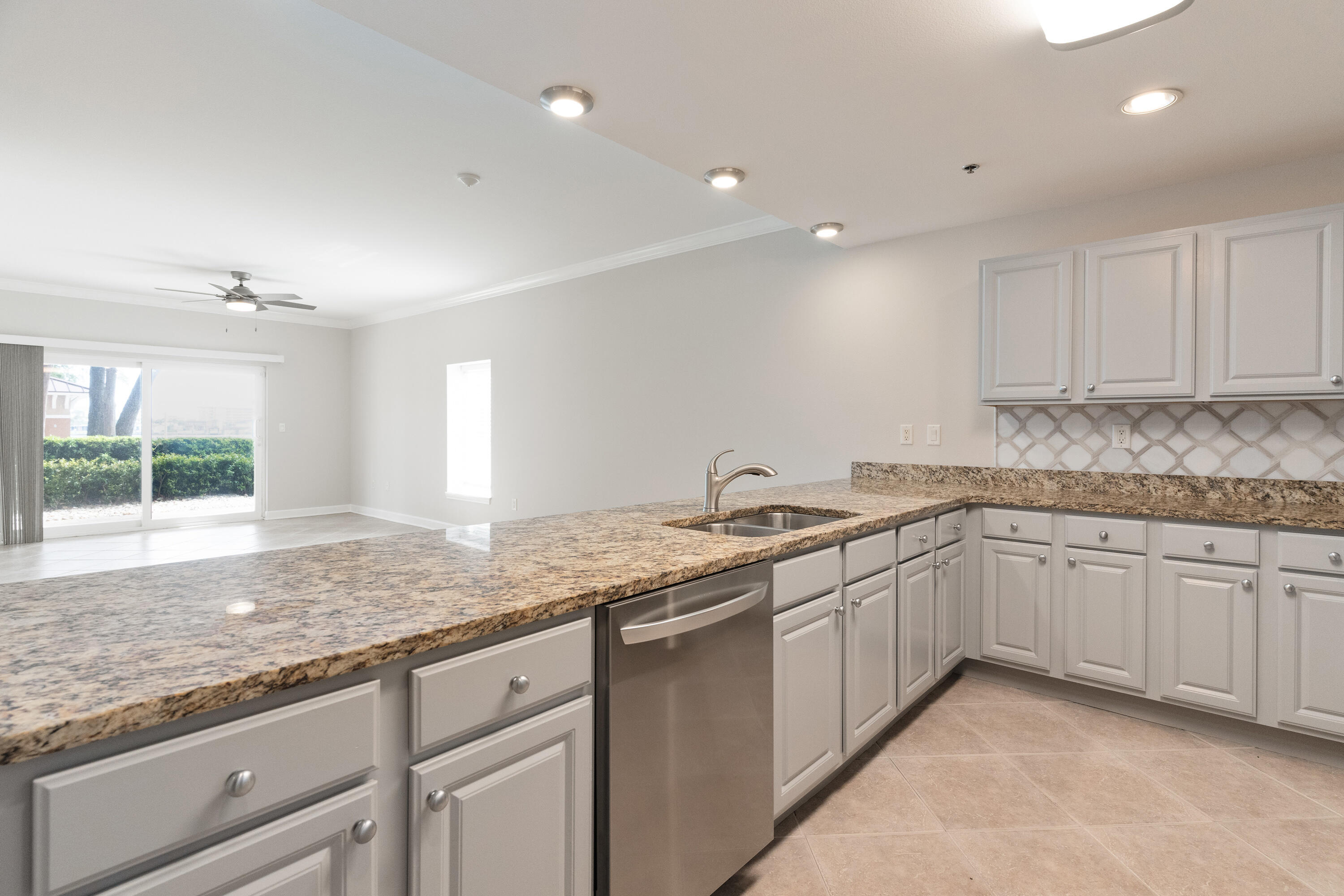 INDIANOLA ON THE WATER - Residential