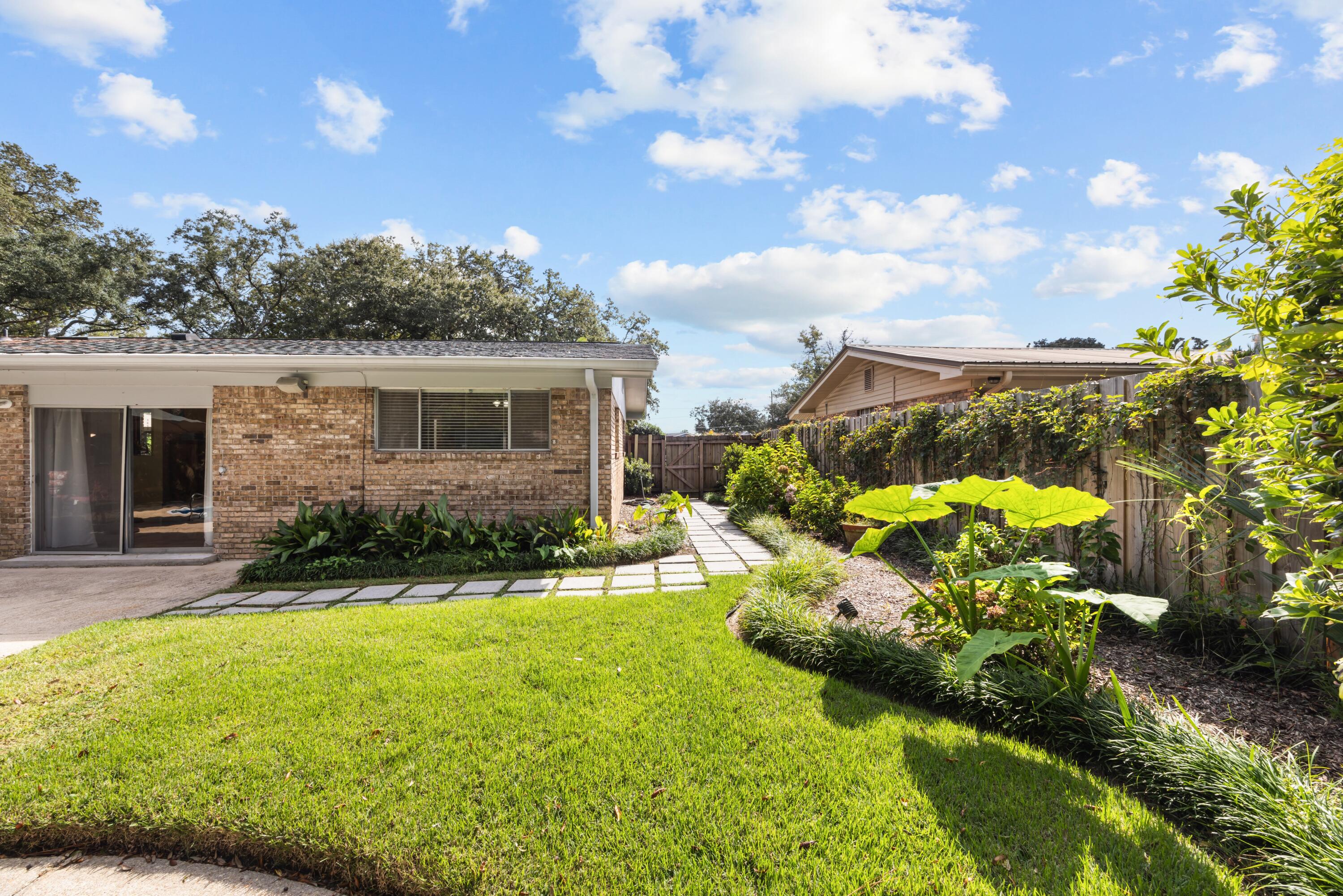 SUNSET BEACH - Residential