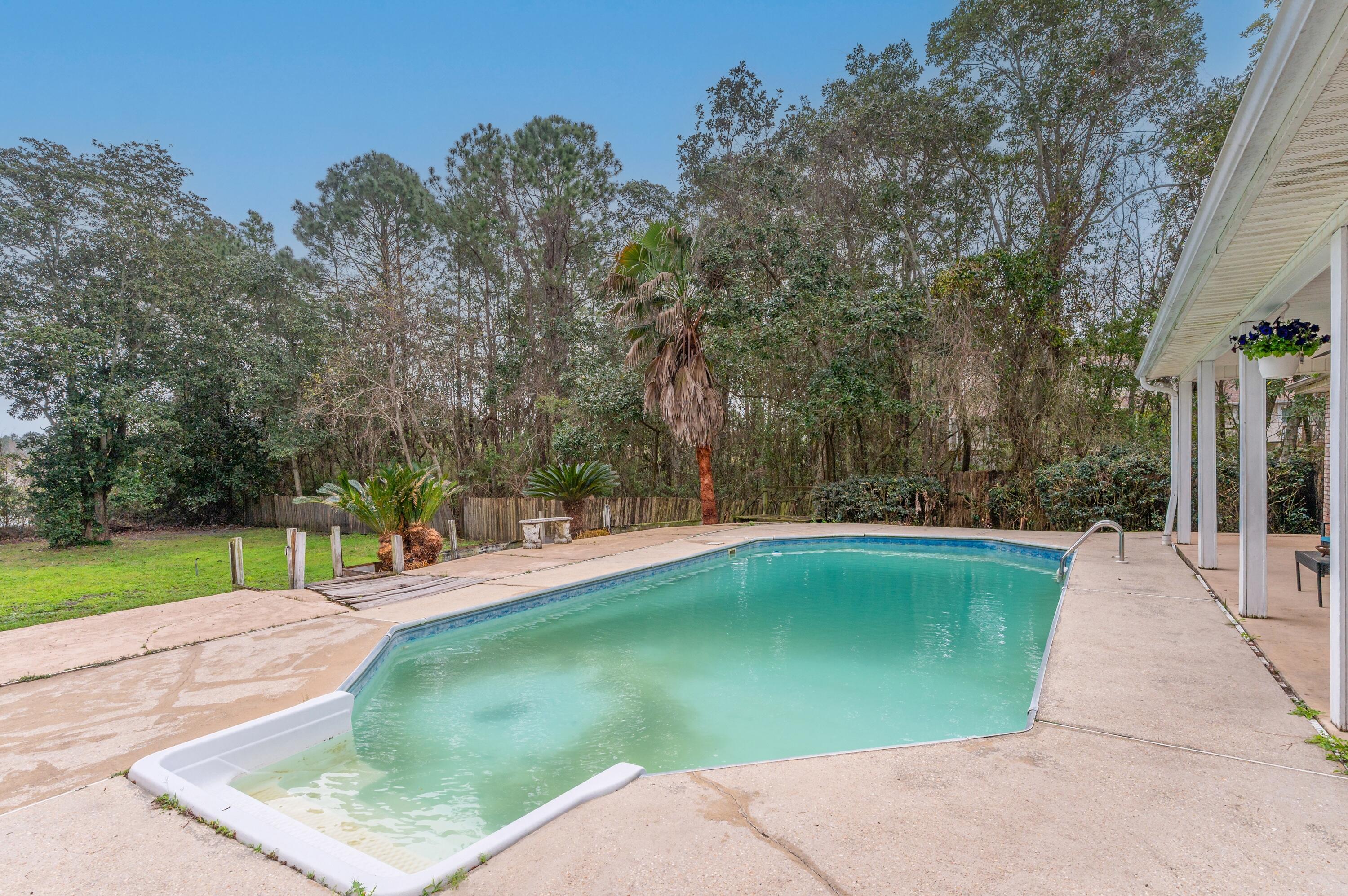 PARISH PINES - Residential