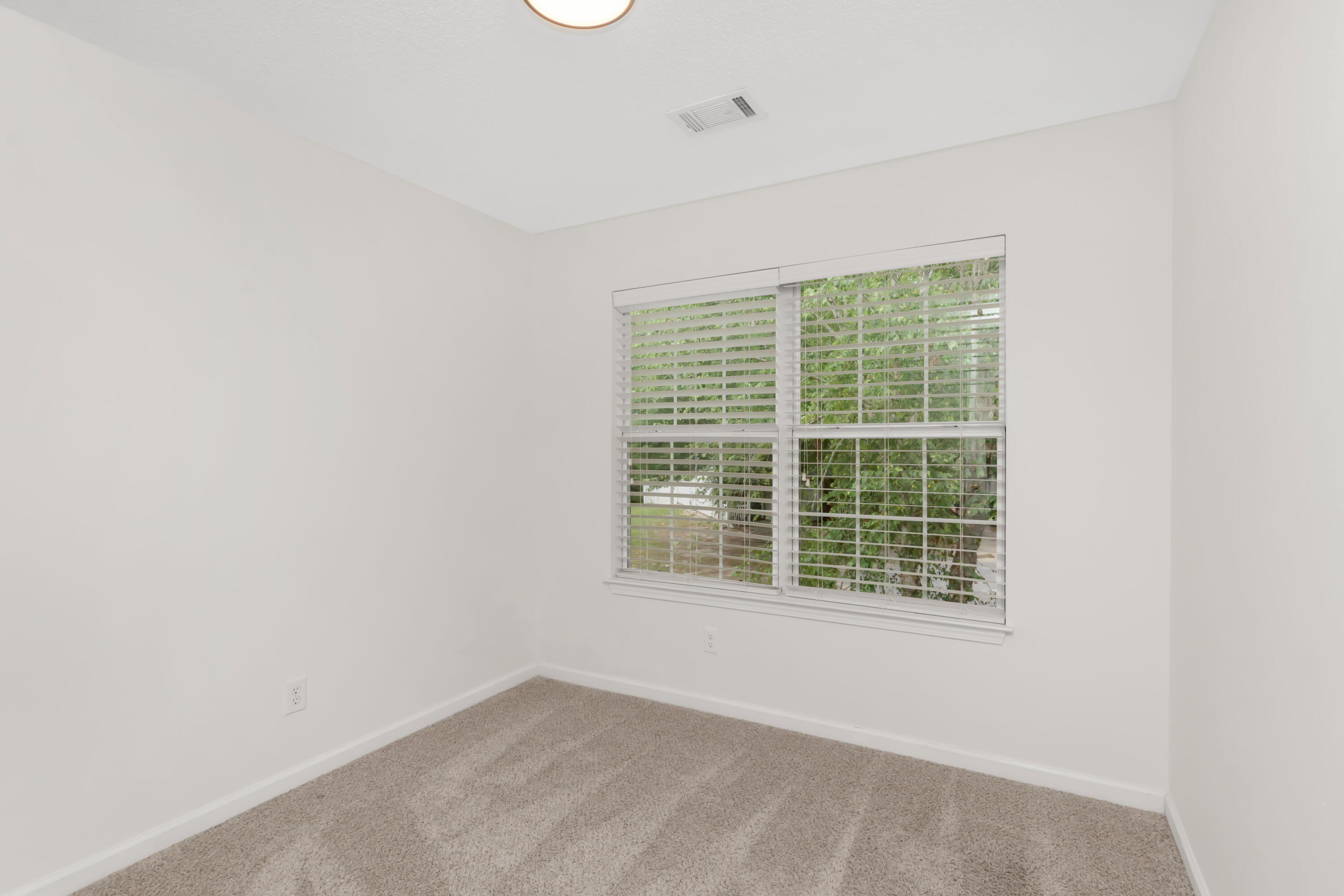 ROLLING PINES - Residential