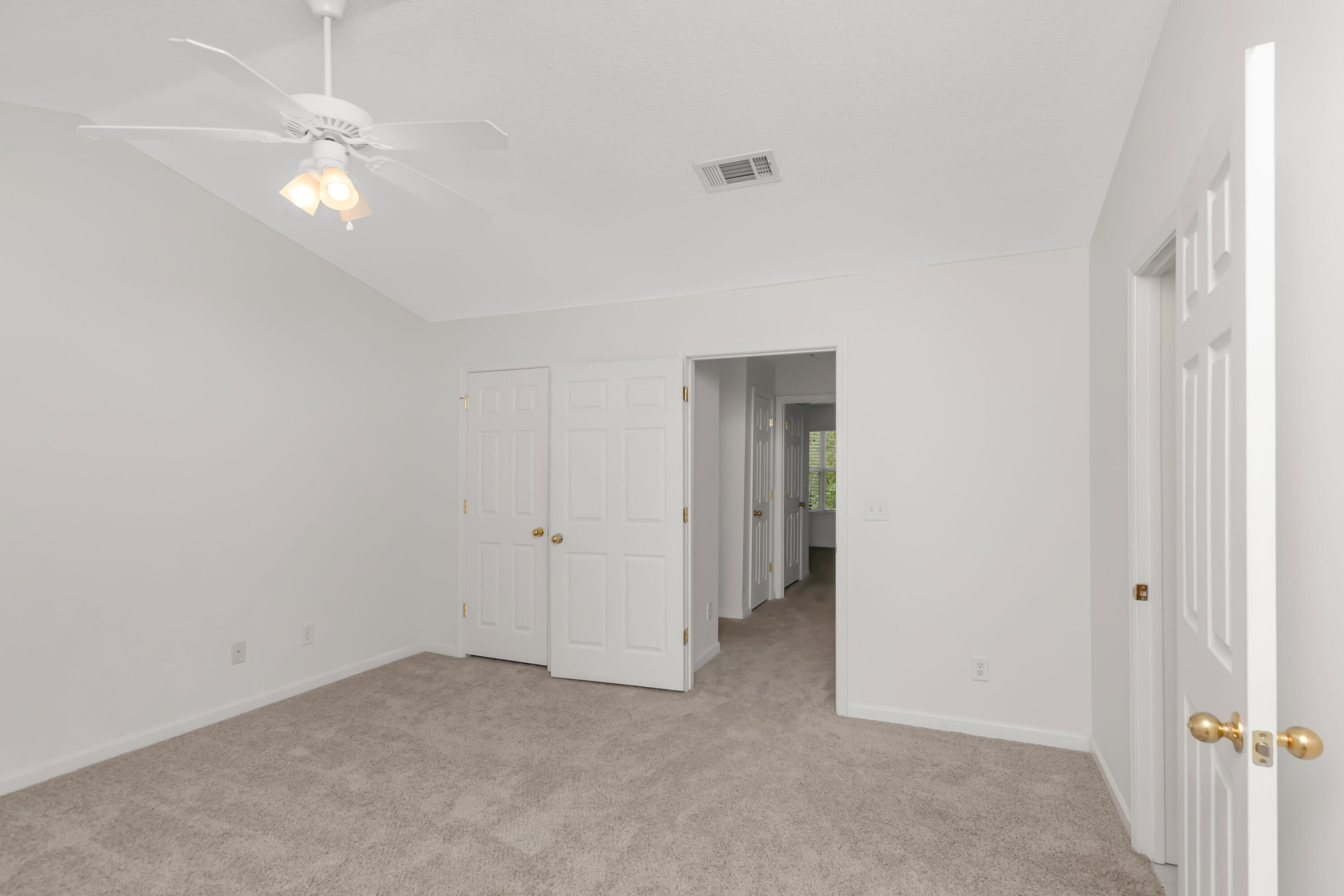 ROLLING PINES - Residential