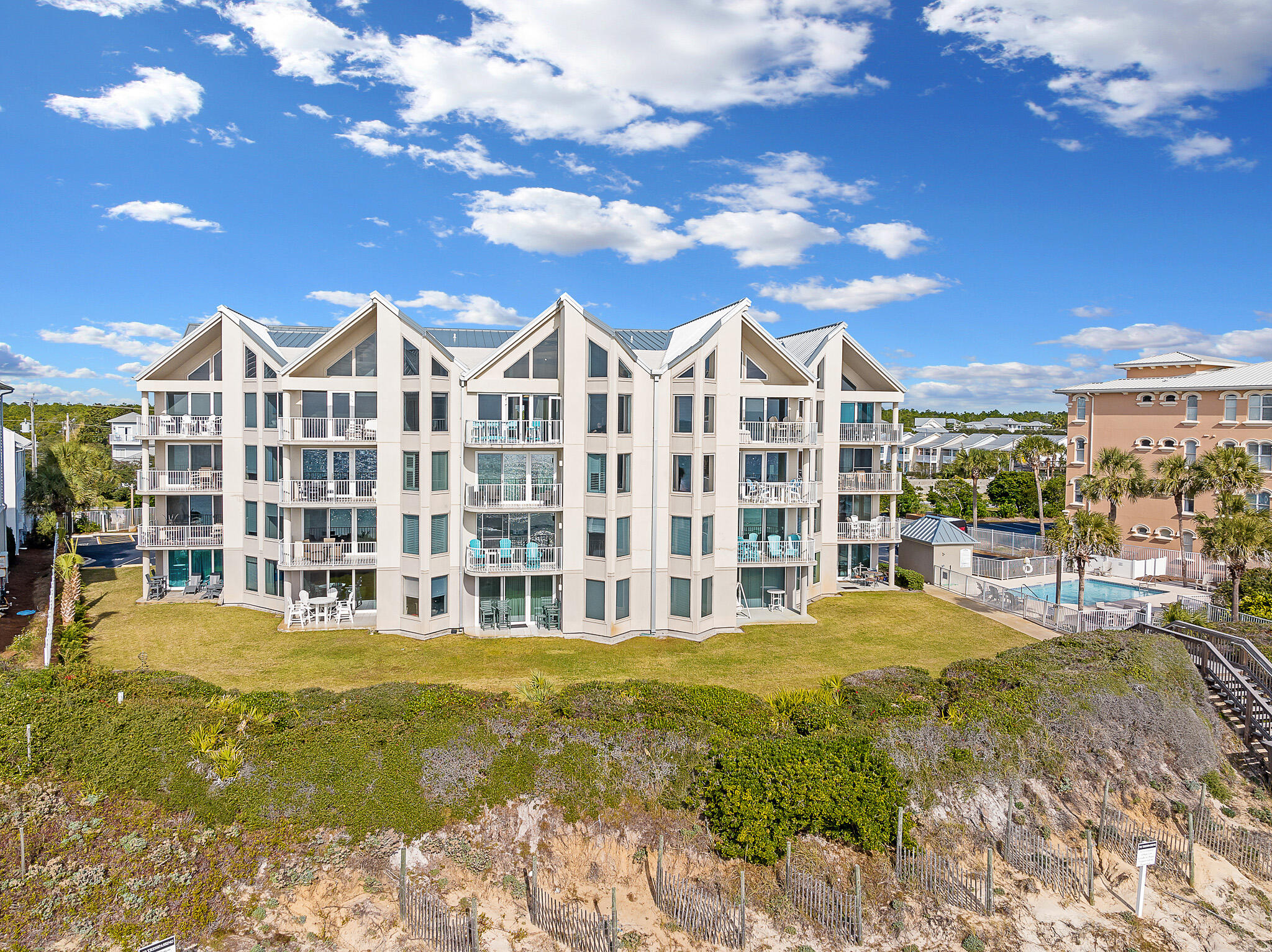 TRANQUILLITY ON THE BEACH - Residential