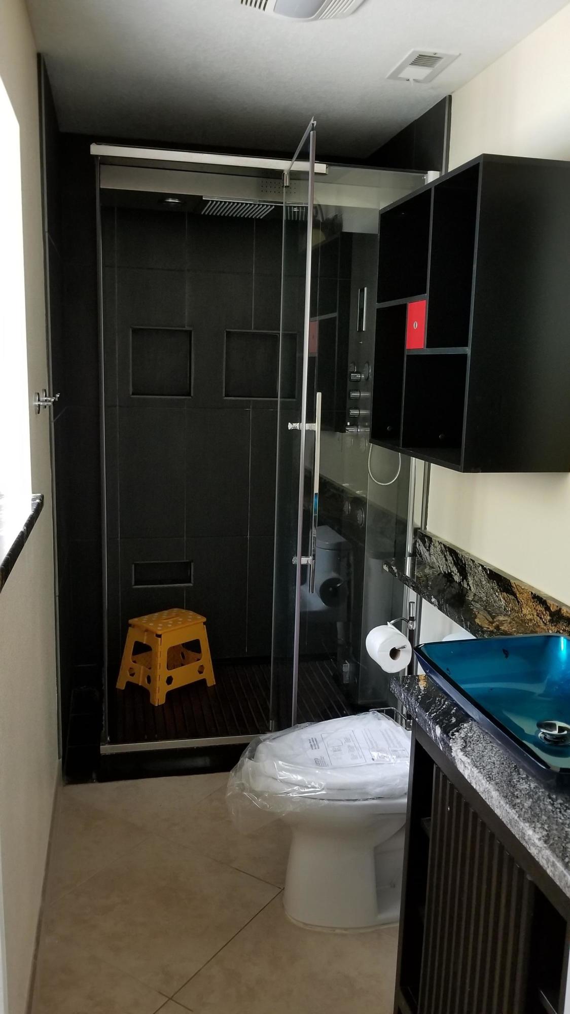 COLONIAL ESTATES - Residential