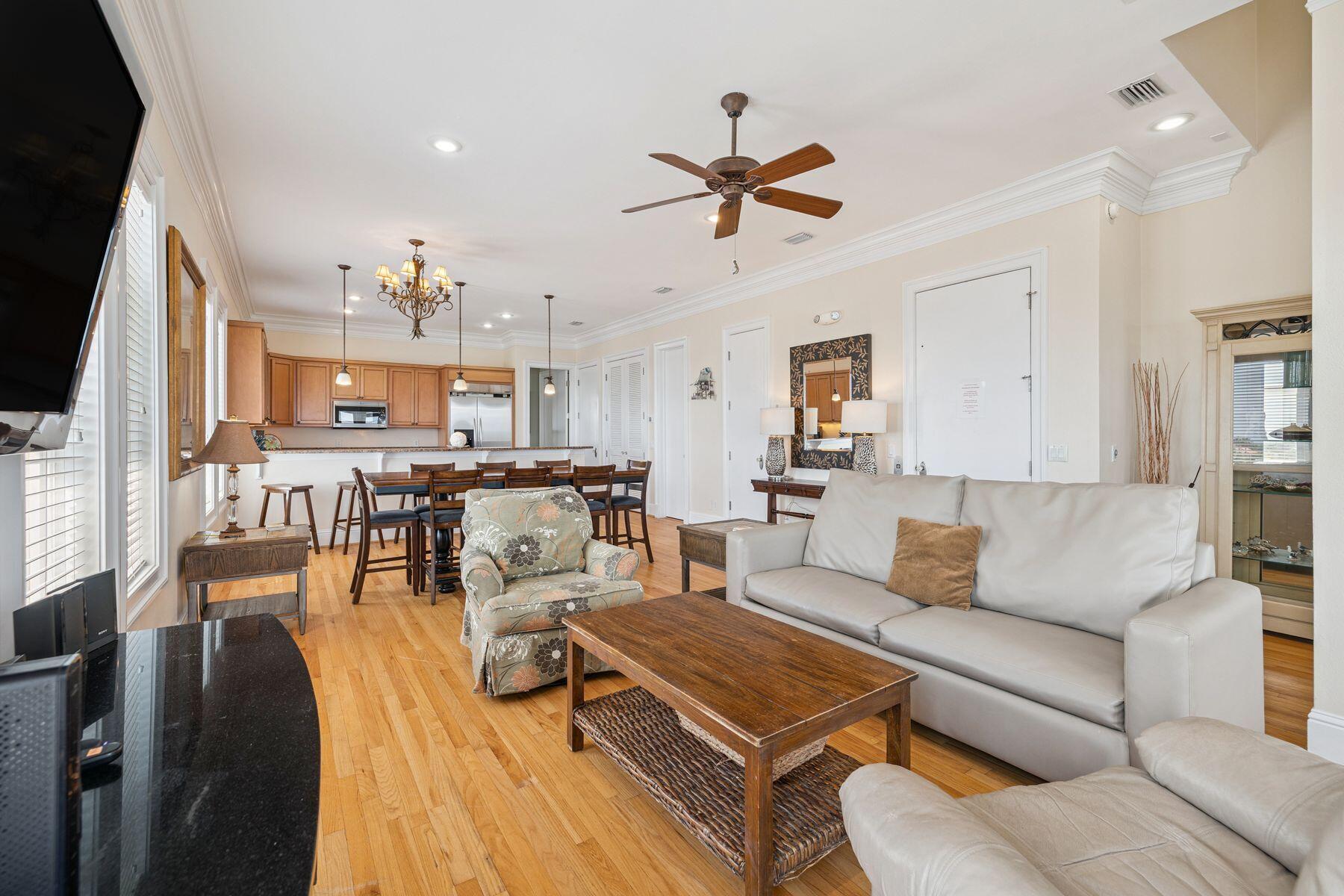 LAGUNA BEACH - Residential