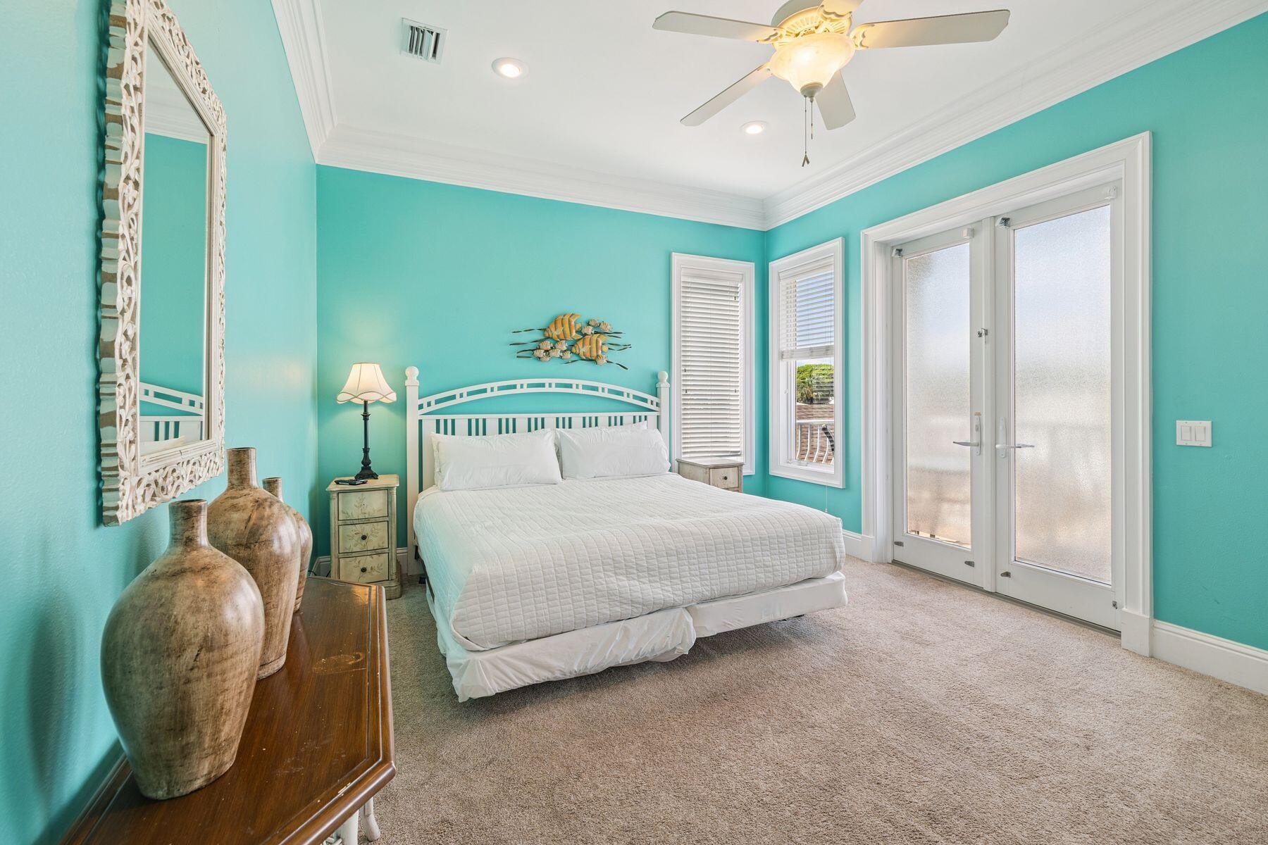 LAGUNA BEACH - Residential