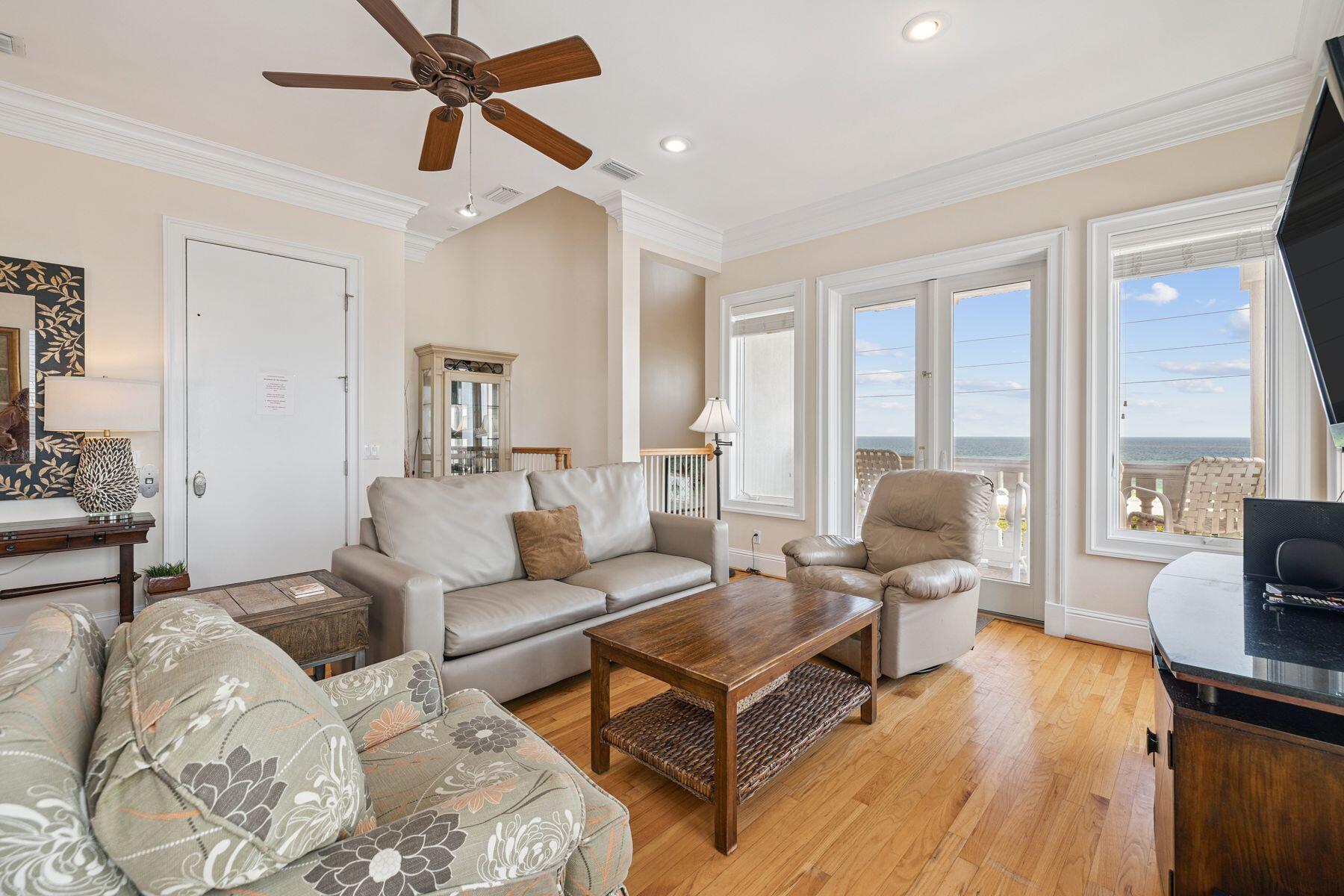 LAGUNA BEACH - Residential