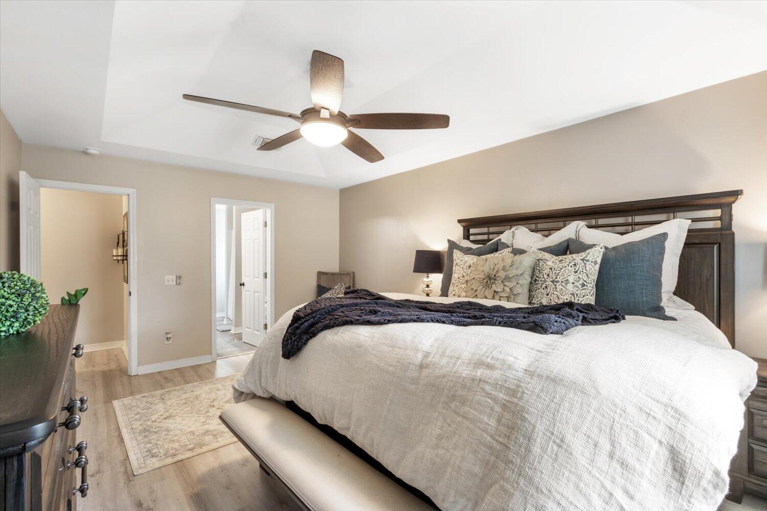 HICKORY SHORES - Residential