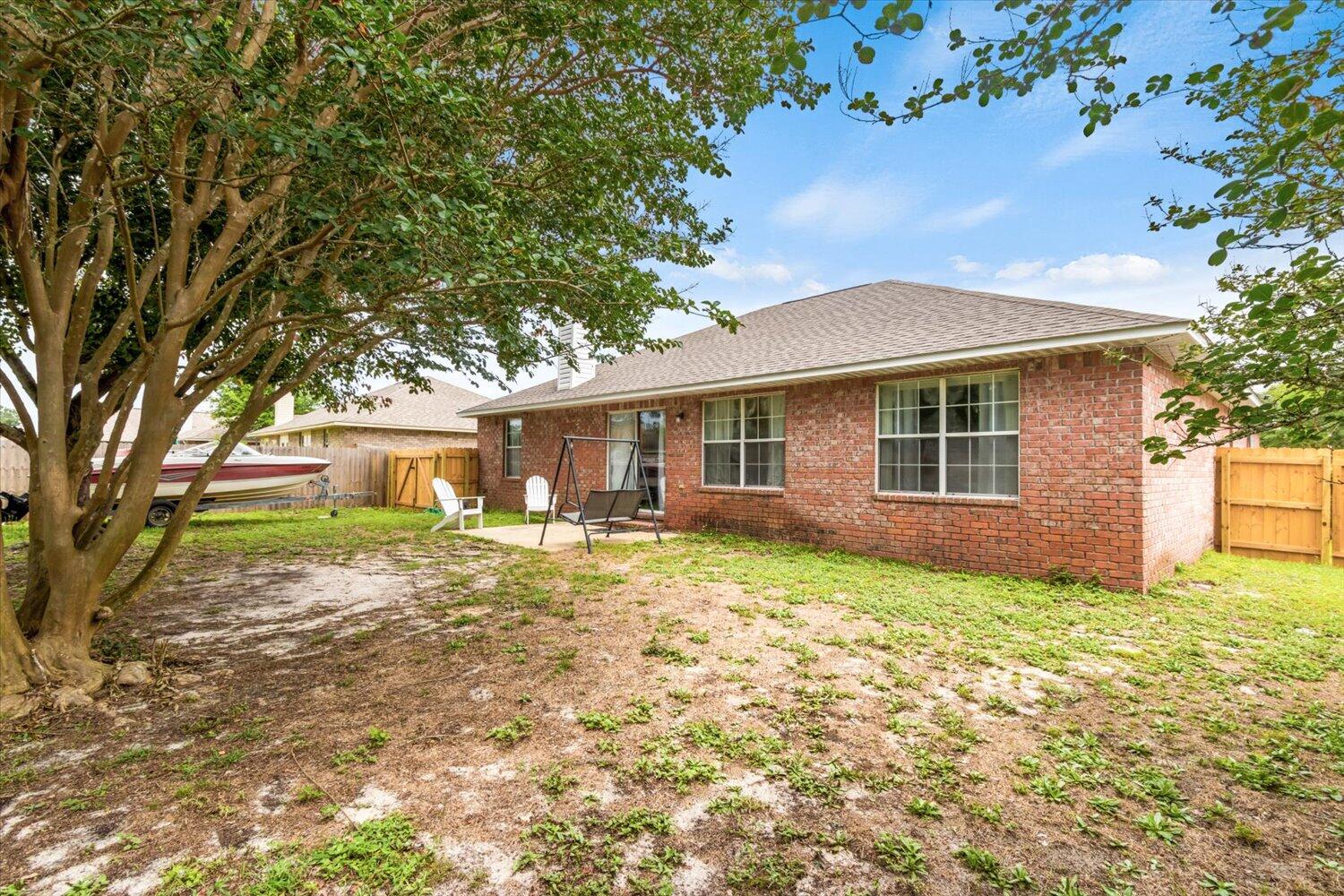 HICKORY SHORES - Residential