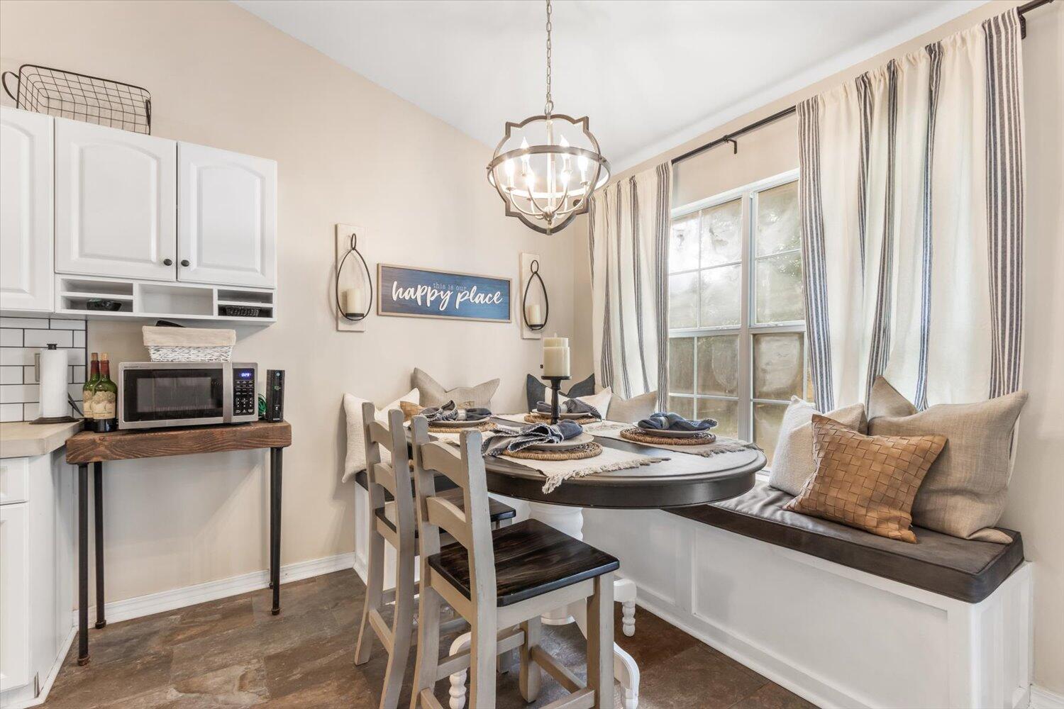 HICKORY SHORES - Residential