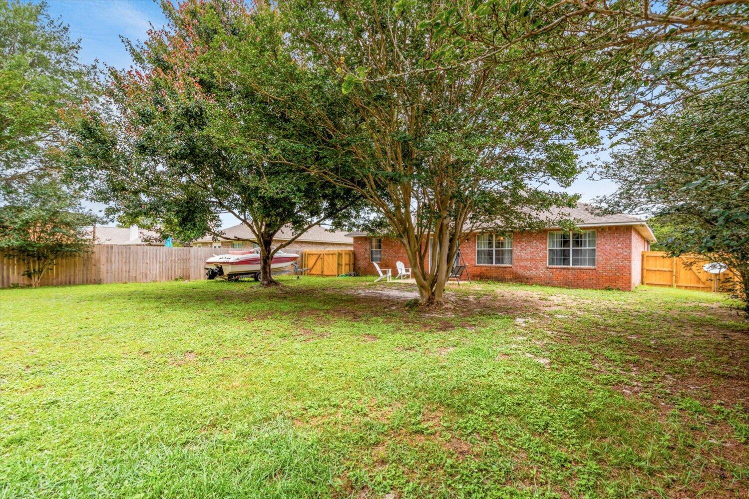 HICKORY SHORES - Residential