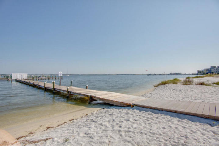 VILLAGE AT NAVARRE - Land