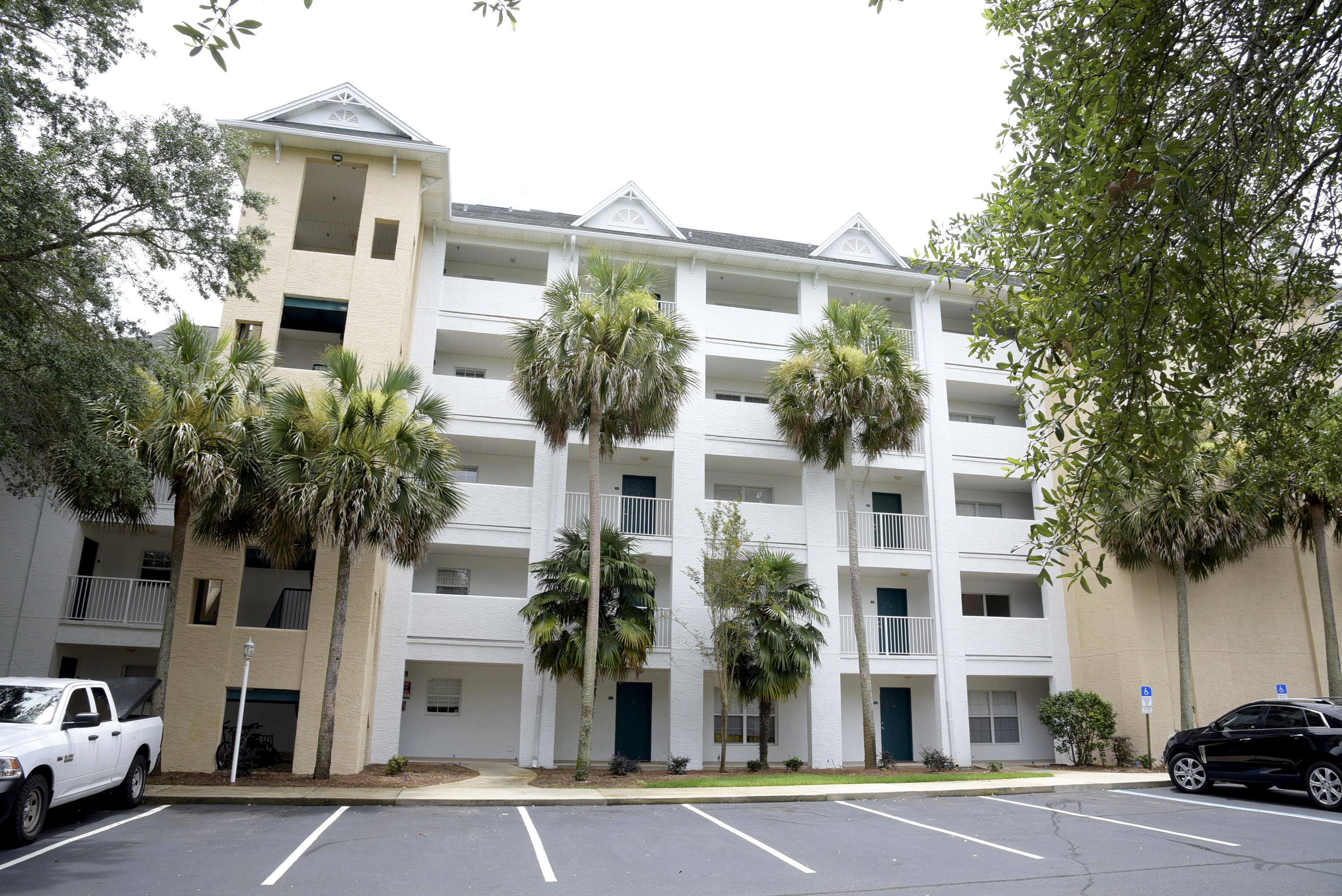THE FLORIDA CLUB - Residential