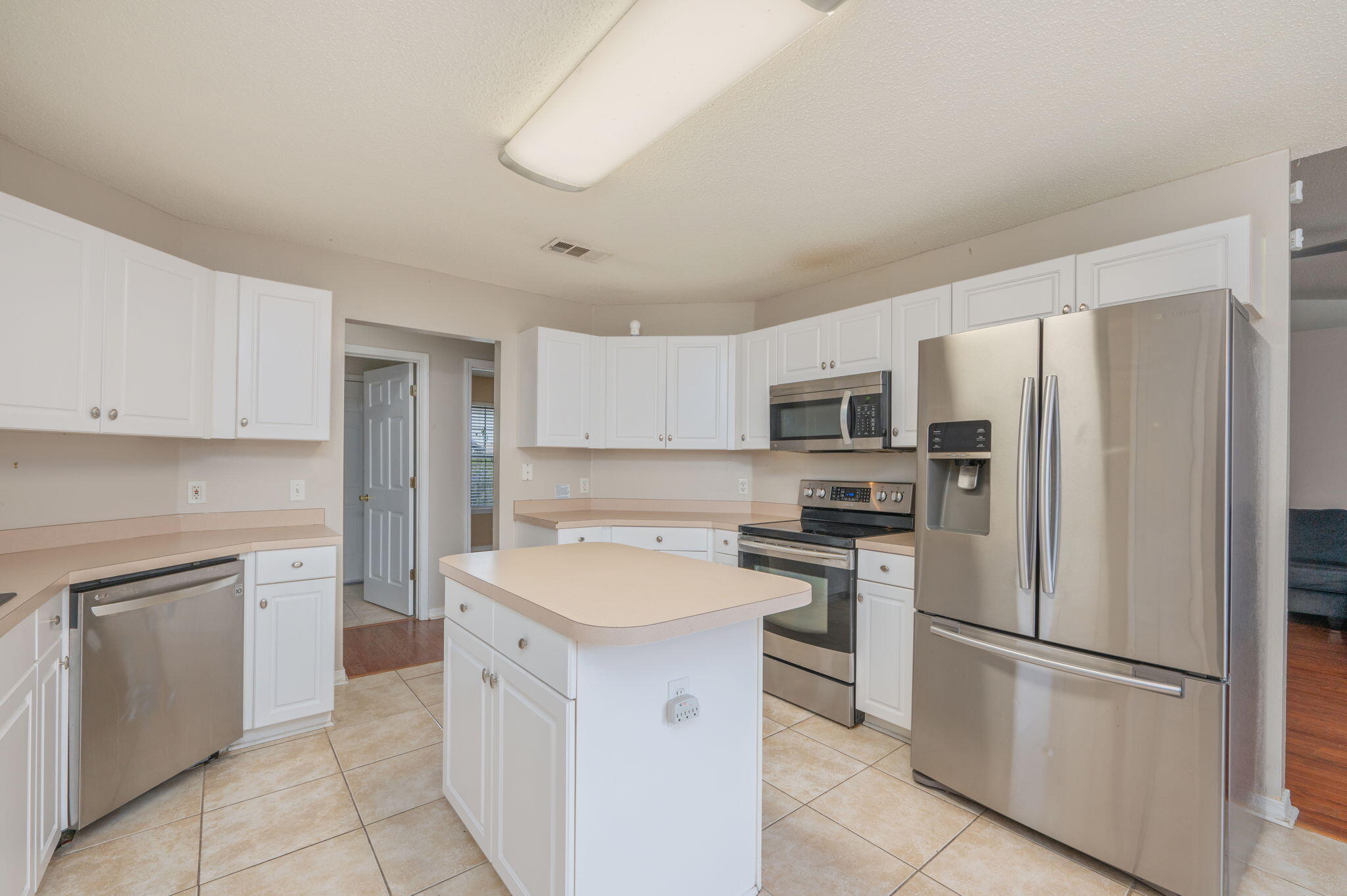 COUNTRYVIEW ESTATES - Residential
