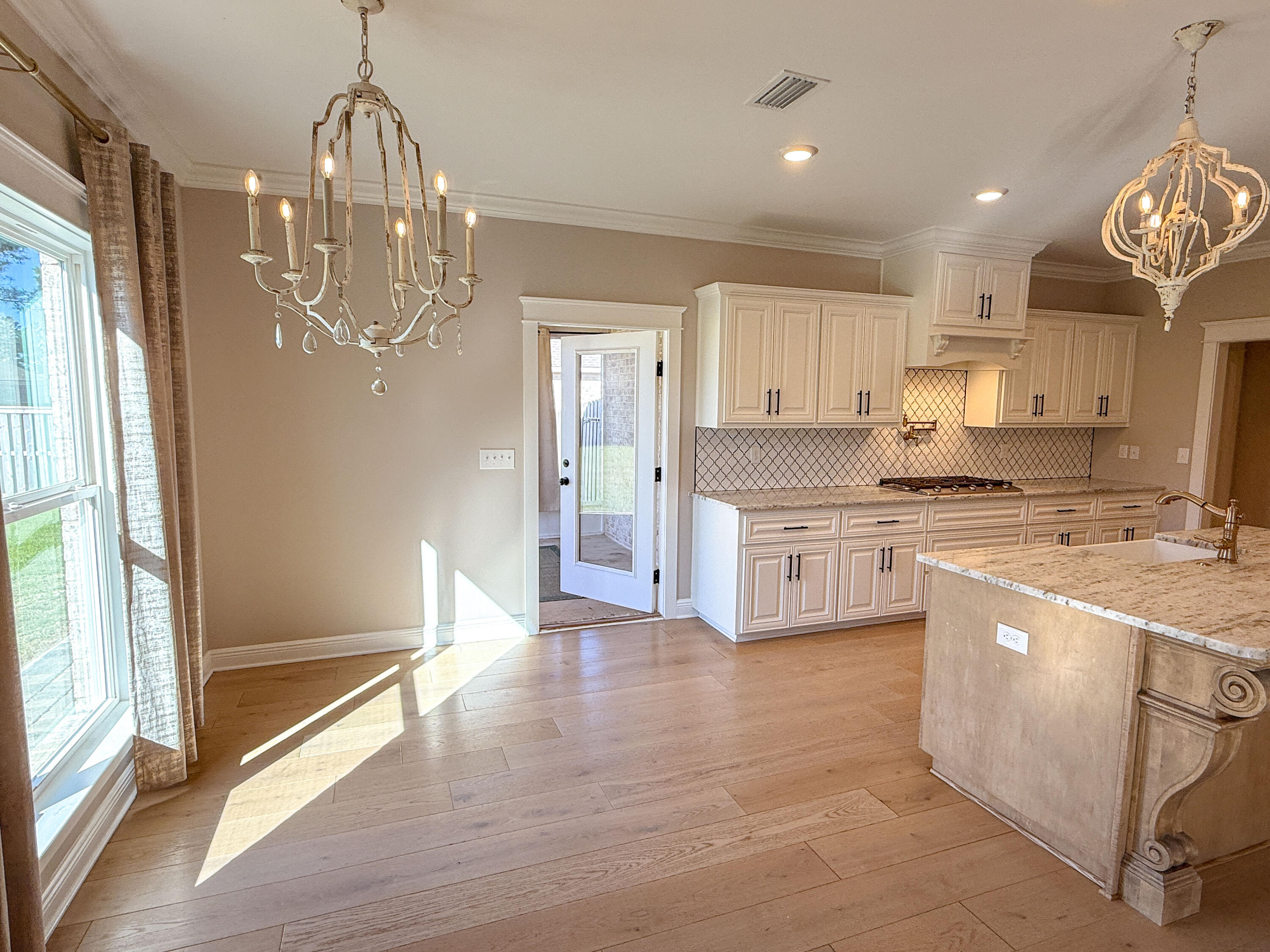 HAMMOCK BAY - Residential