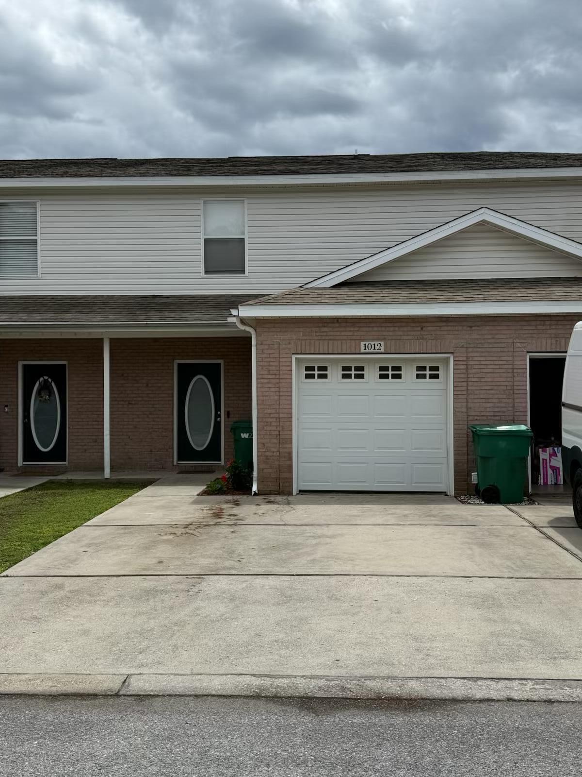 Charming Townhome in the Heart of Fort Walton Beach!Discover this beautifully maintained 3-bedroom, 2.5-bath townhome offering 1,400 square feet of comfortable living space. Nestled in a prime central location, you're just minutes from shopping, schools, dining, and the beach!The open-concept main level features a spacious living room, a bright kitchen with breakfast bar, and a convenient half bath--perfect for guests. Upstairs, you'll find three generously sized bedrooms, including a primary suite with a private bath and walk-in closet. A one-car garage offers added storage and covered parking.