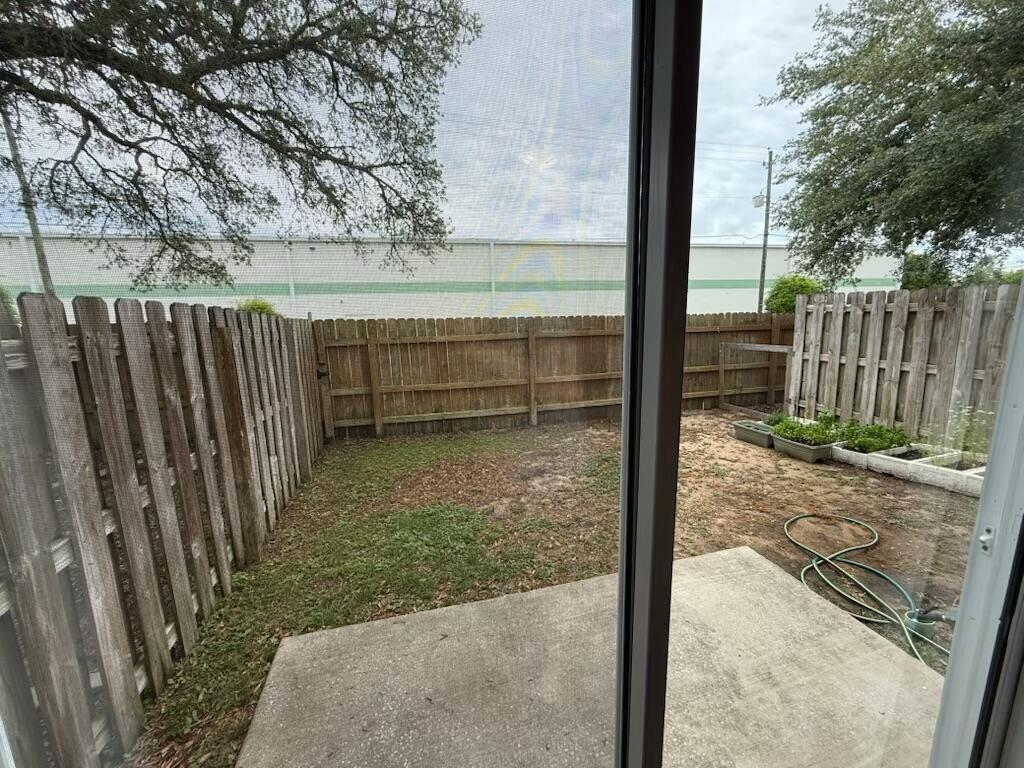 YACHT CLUB OAKS LOT 13 - Residential Lease