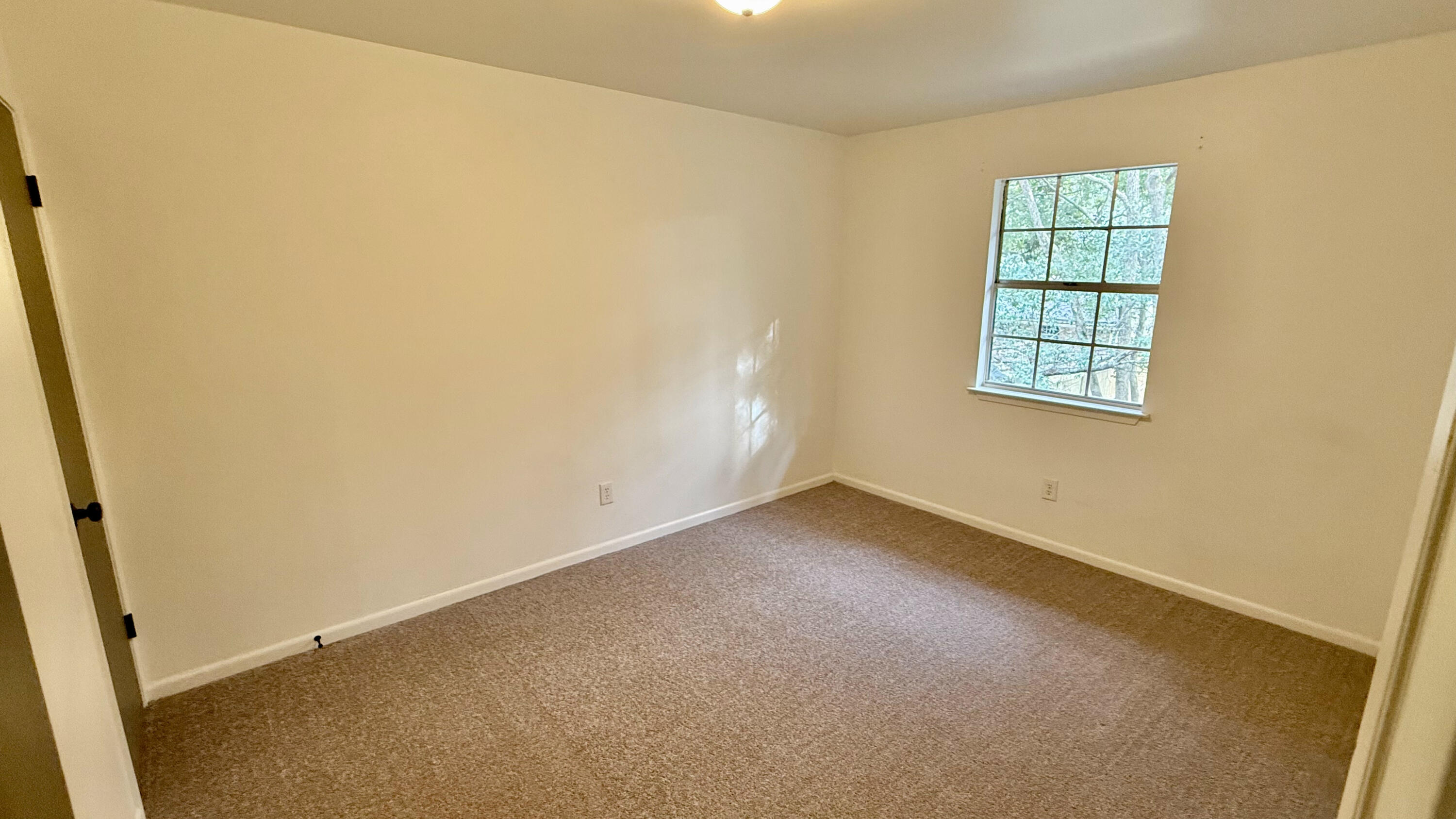 VALENCIA ARMS - Residential