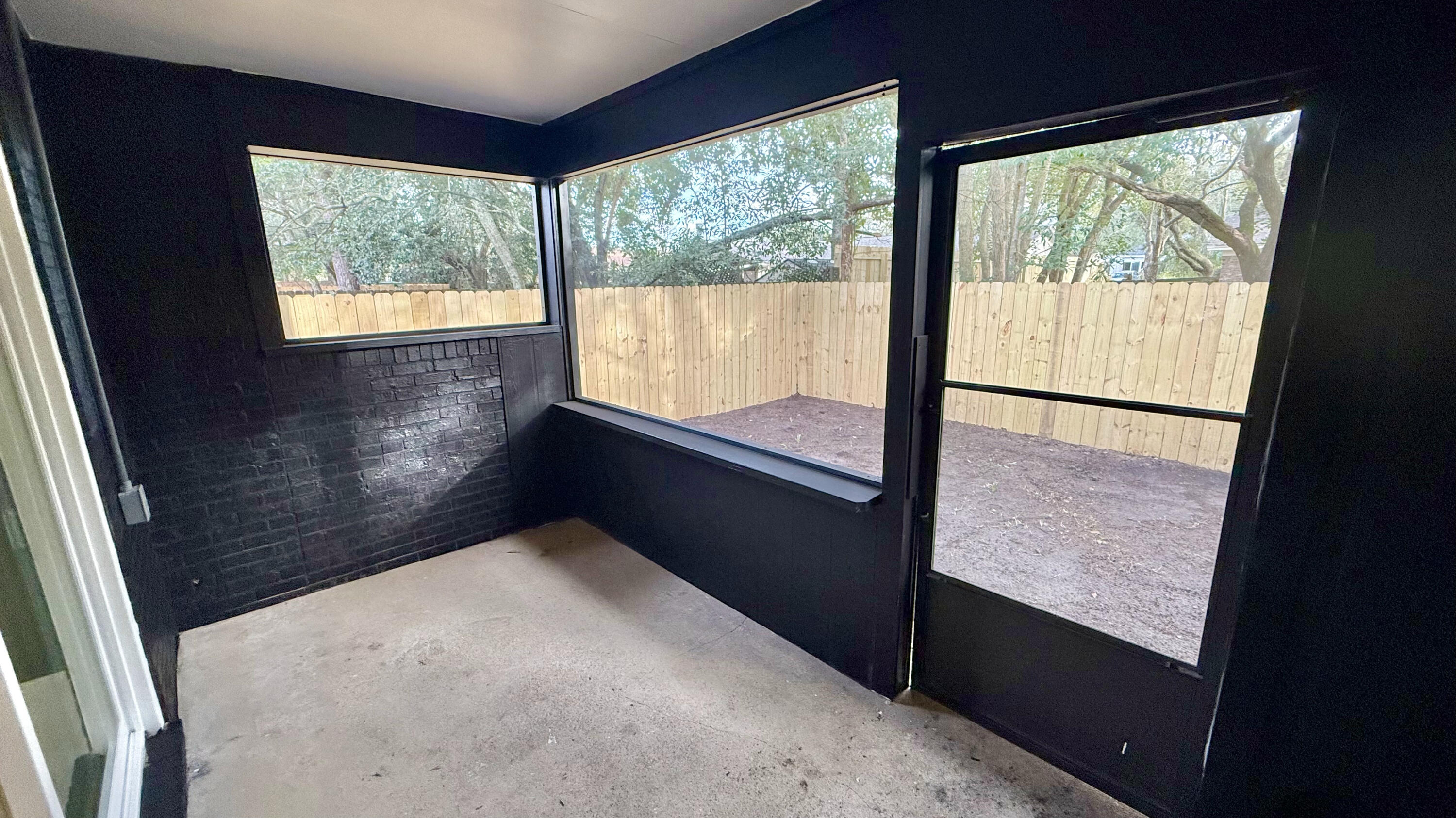 VALENCIA ARMS - Residential