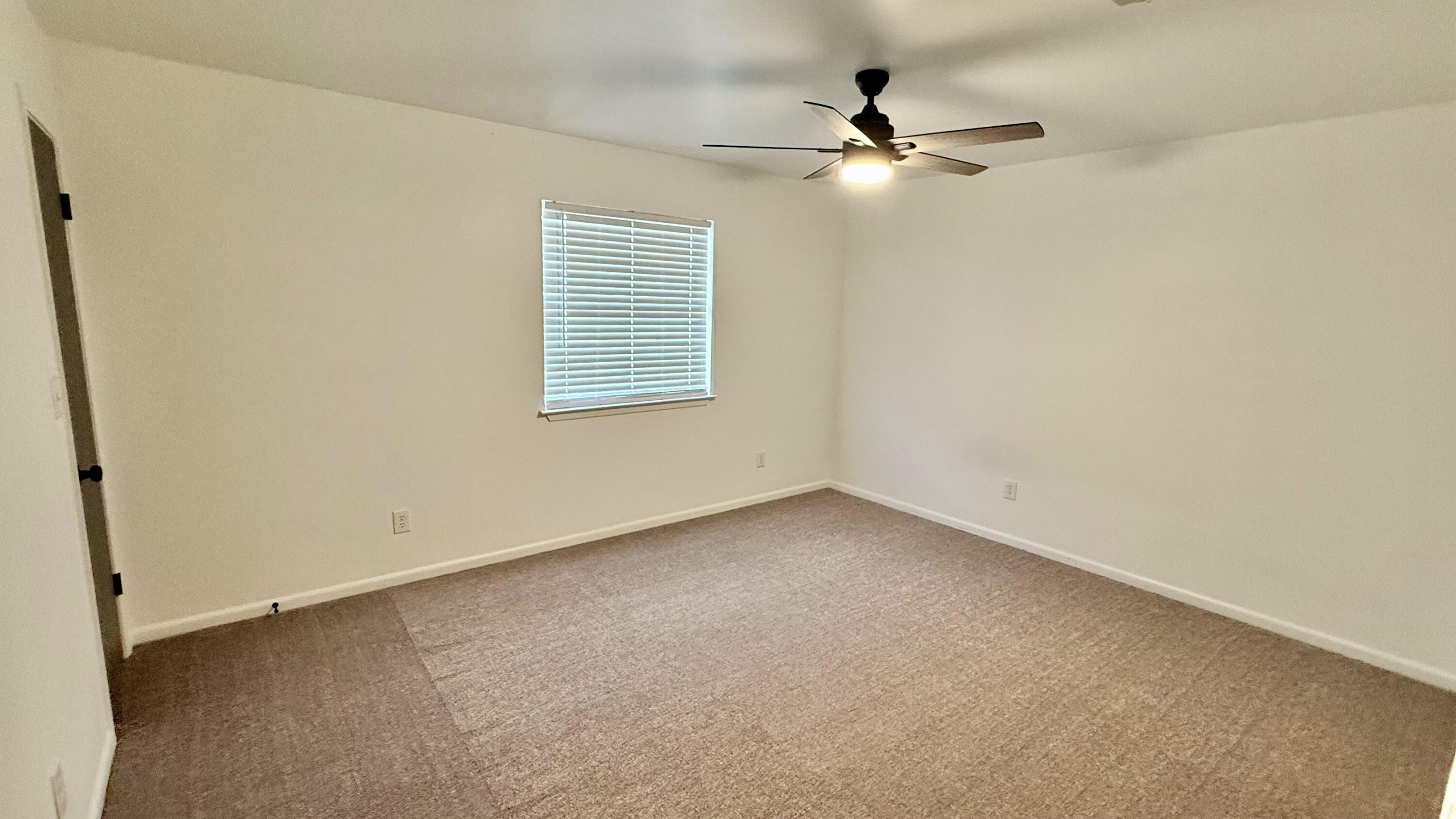 VALENCIA ARMS - Residential