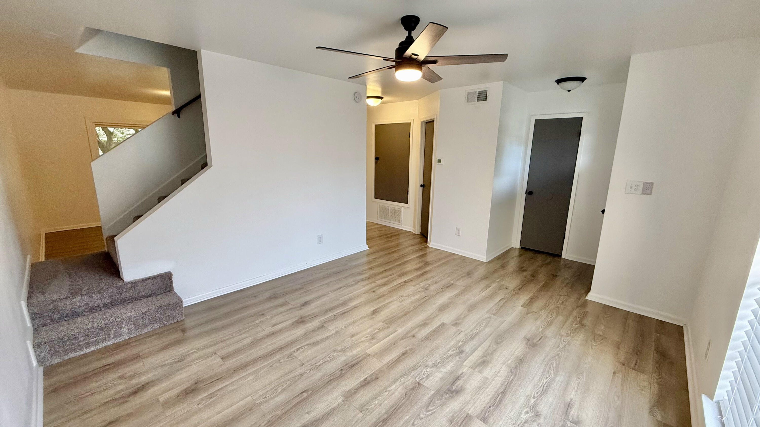 VALENCIA ARMS - Residential