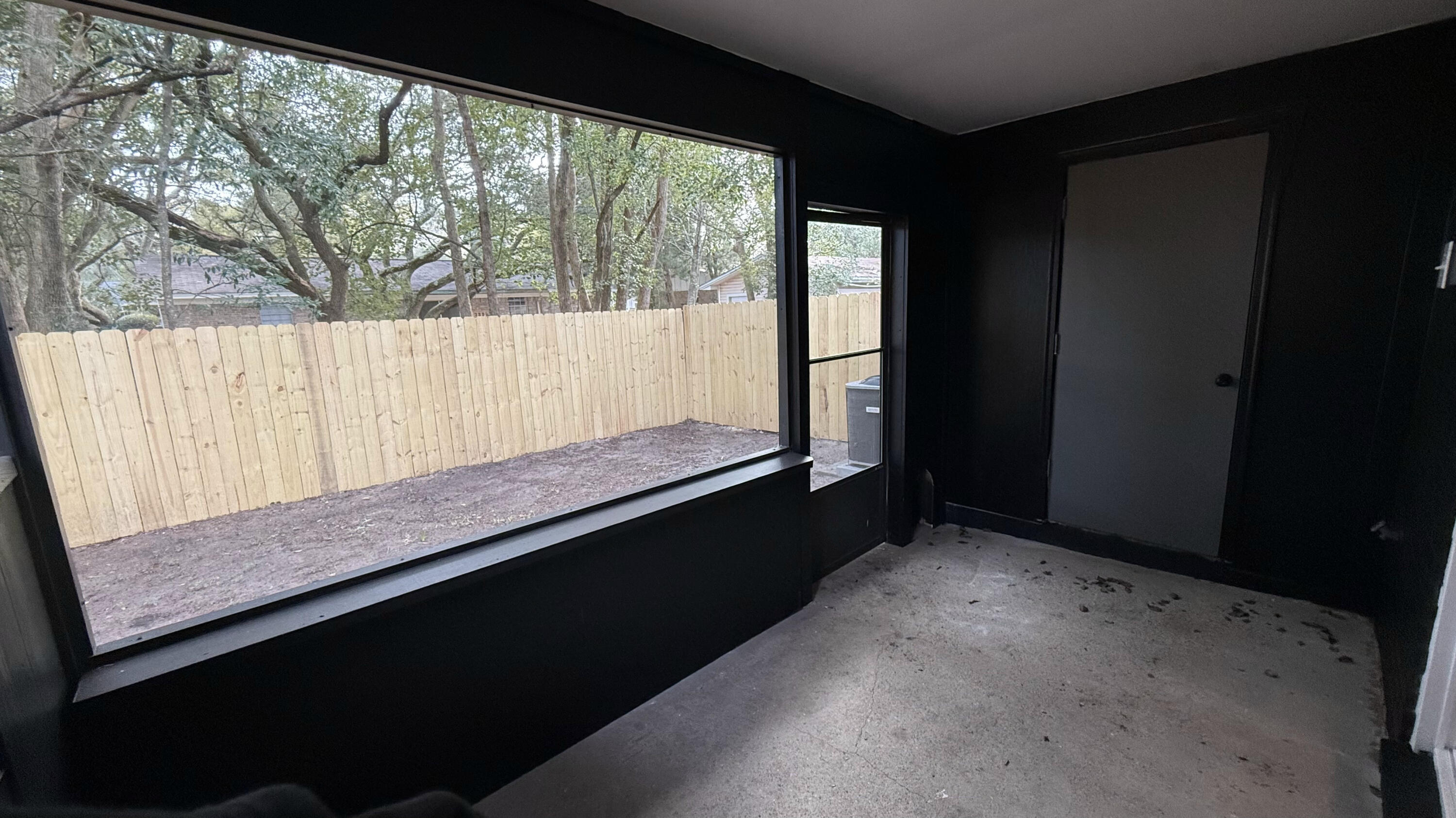 VALENCIA ARMS - Residential