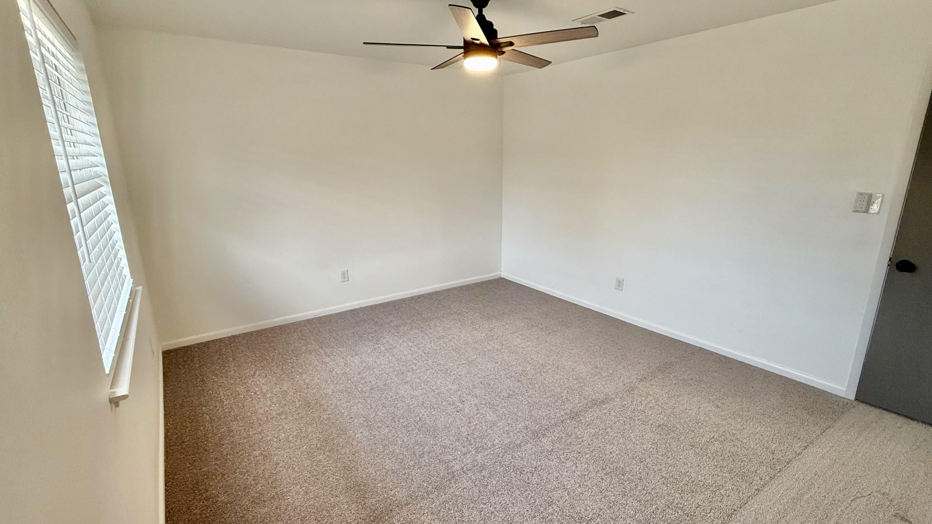 VALENCIA ARMS - Residential