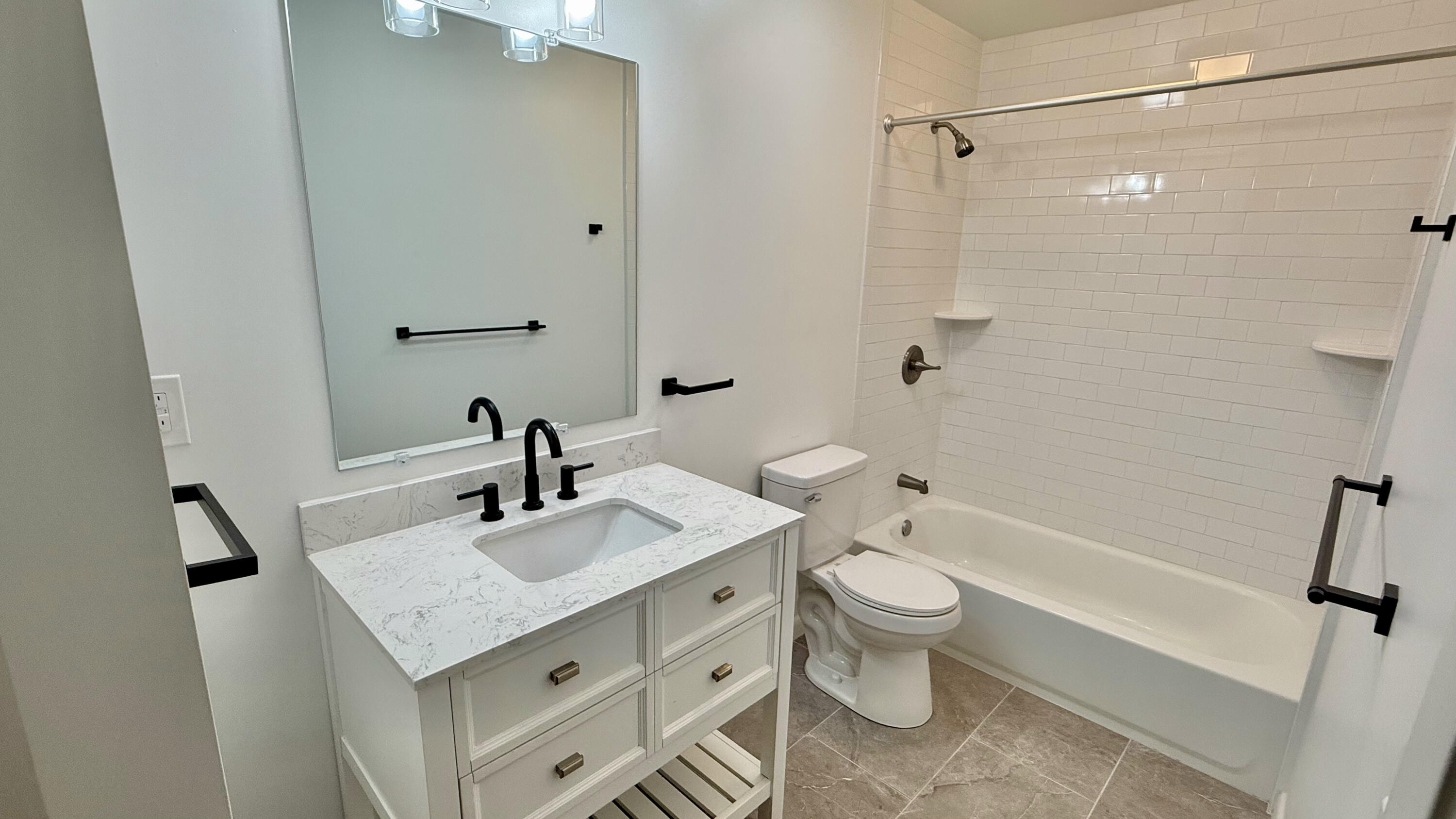 VALENCIA ARMS - Residential