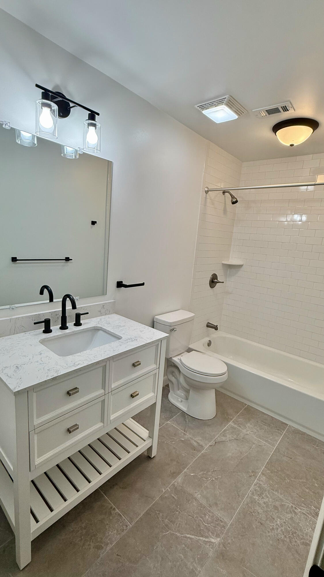 VALENCIA ARMS - Residential