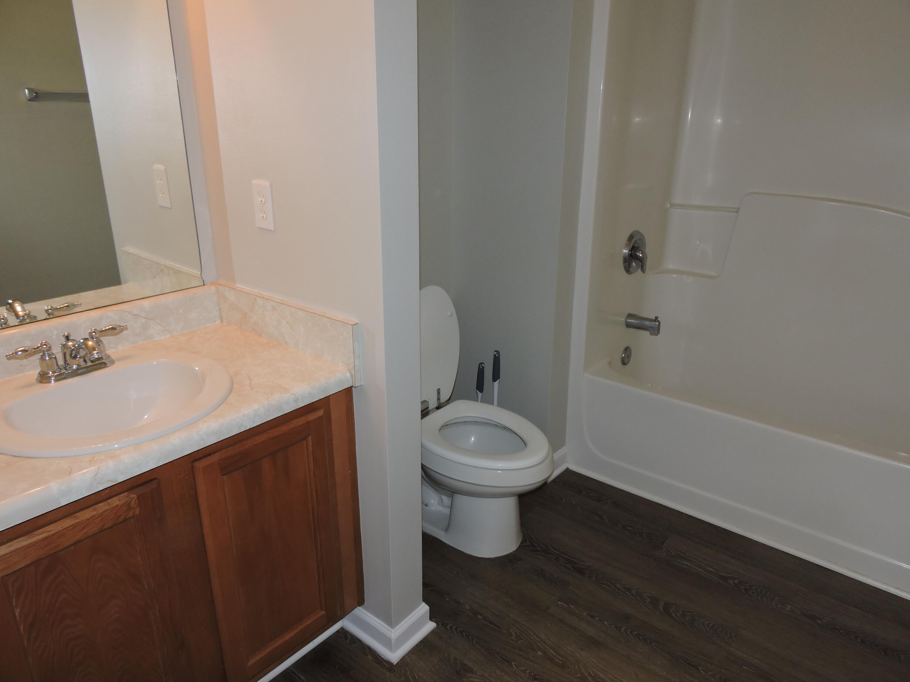 ROLLING PINES - Residential Lease