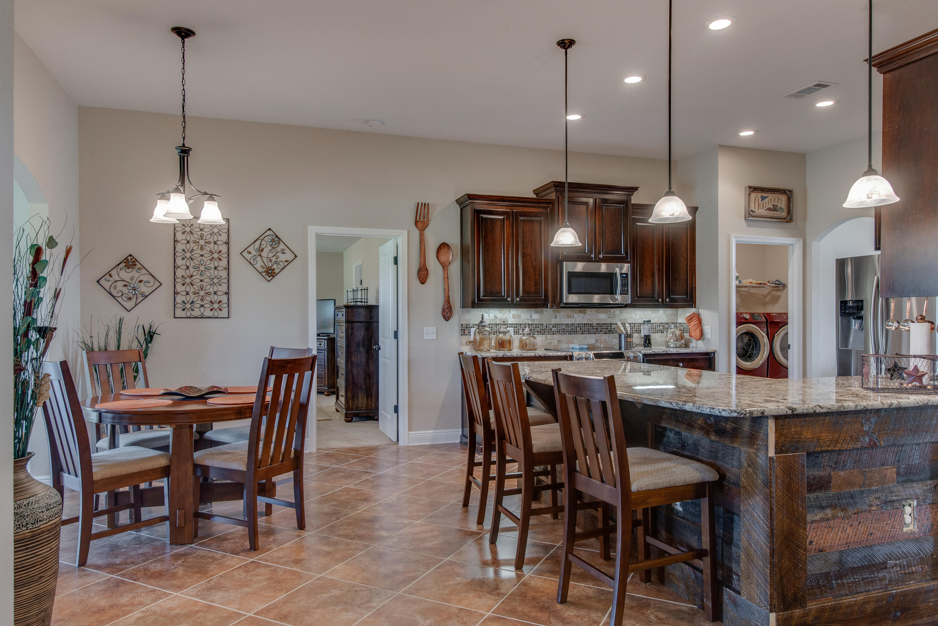 MOSSY OAKS - Residential