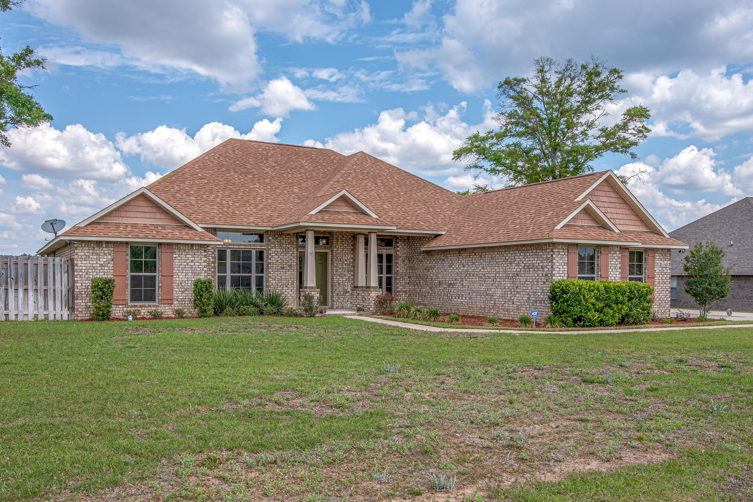 MOSSY OAKS - Residential