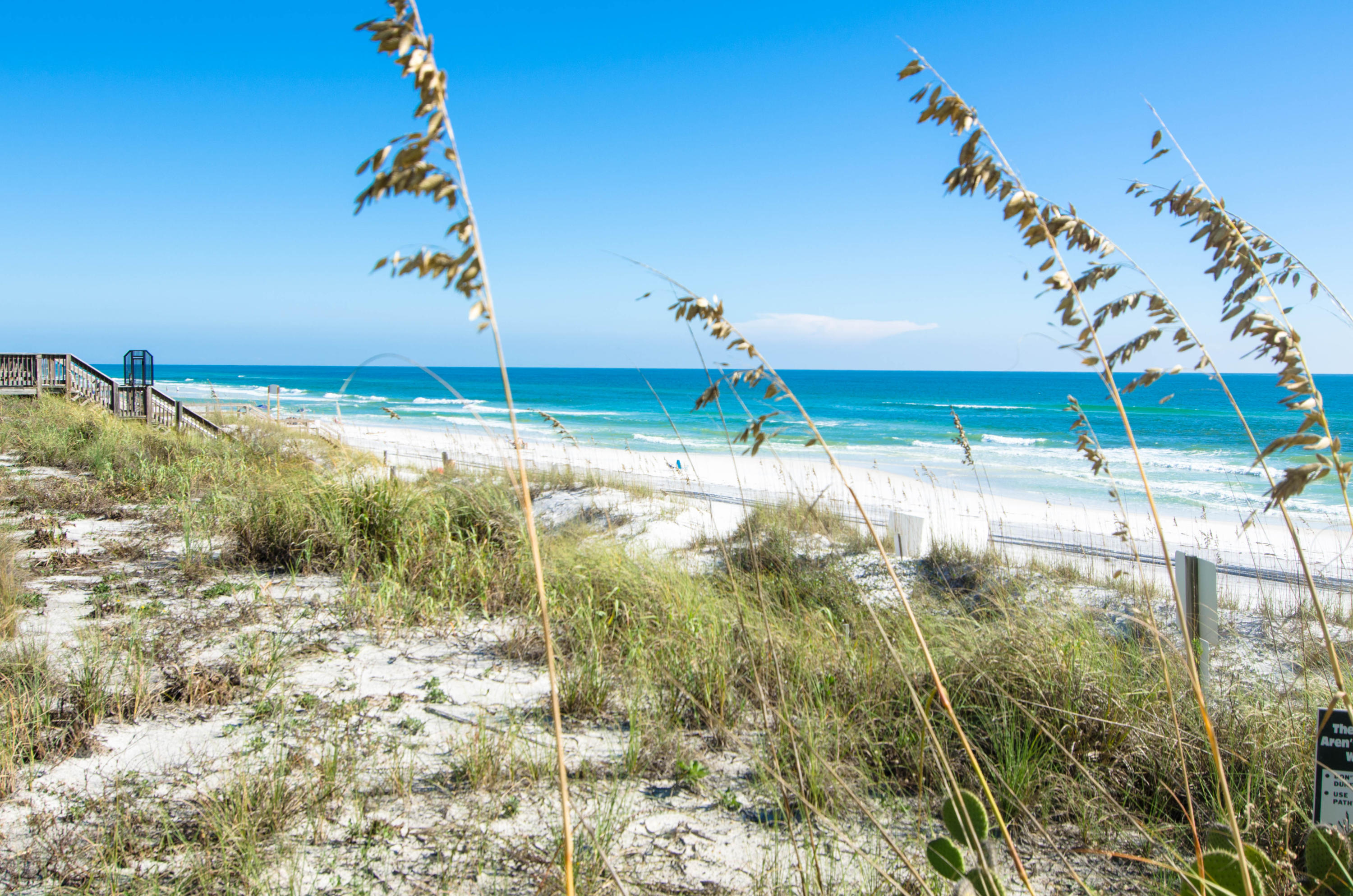 BEACH HOUSE CONDO PH 1 - Residential