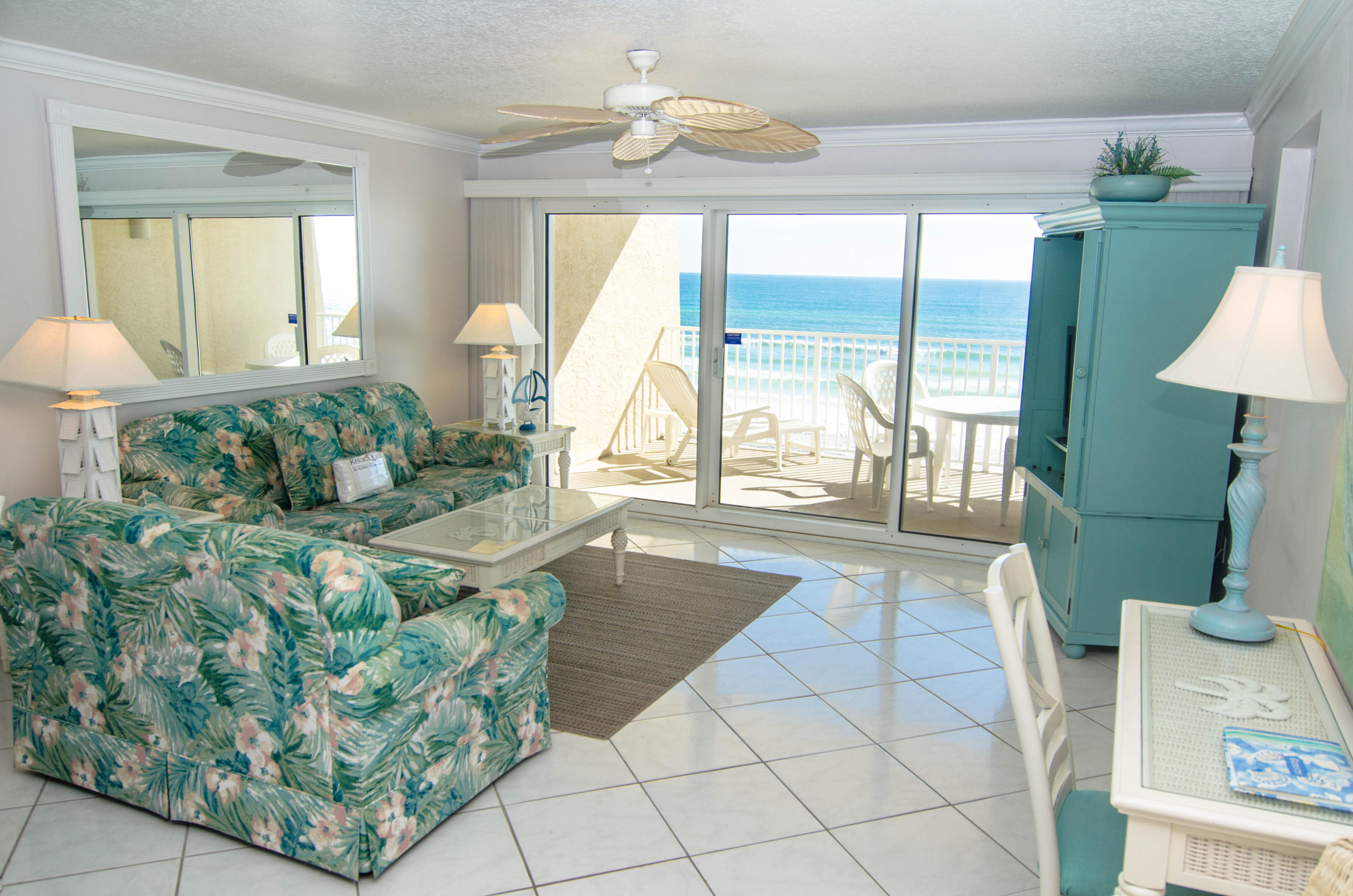 BEACH HOUSE CONDO PH 1 - Residential