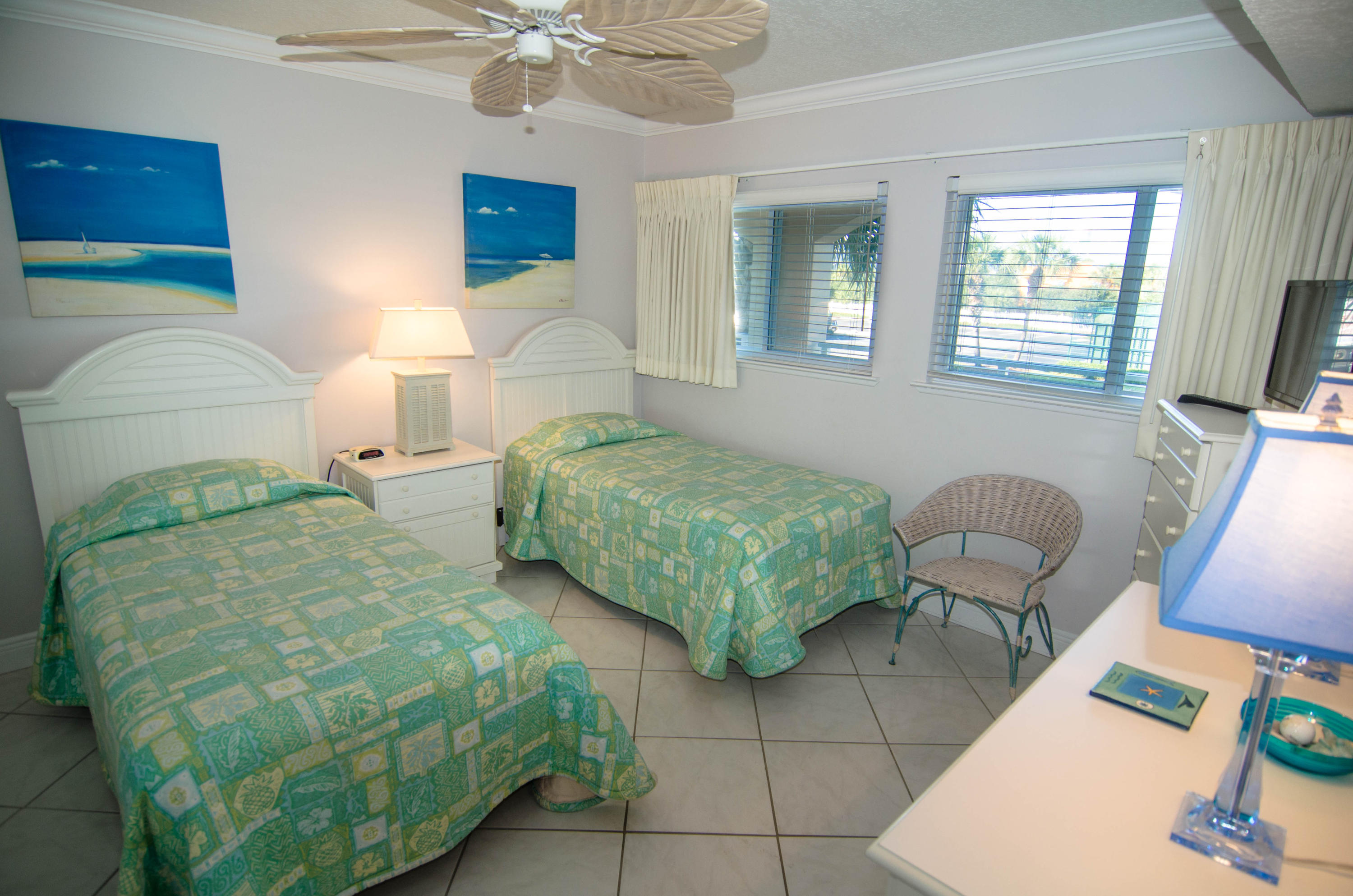 BEACH HOUSE CONDO PH 1 - Residential
