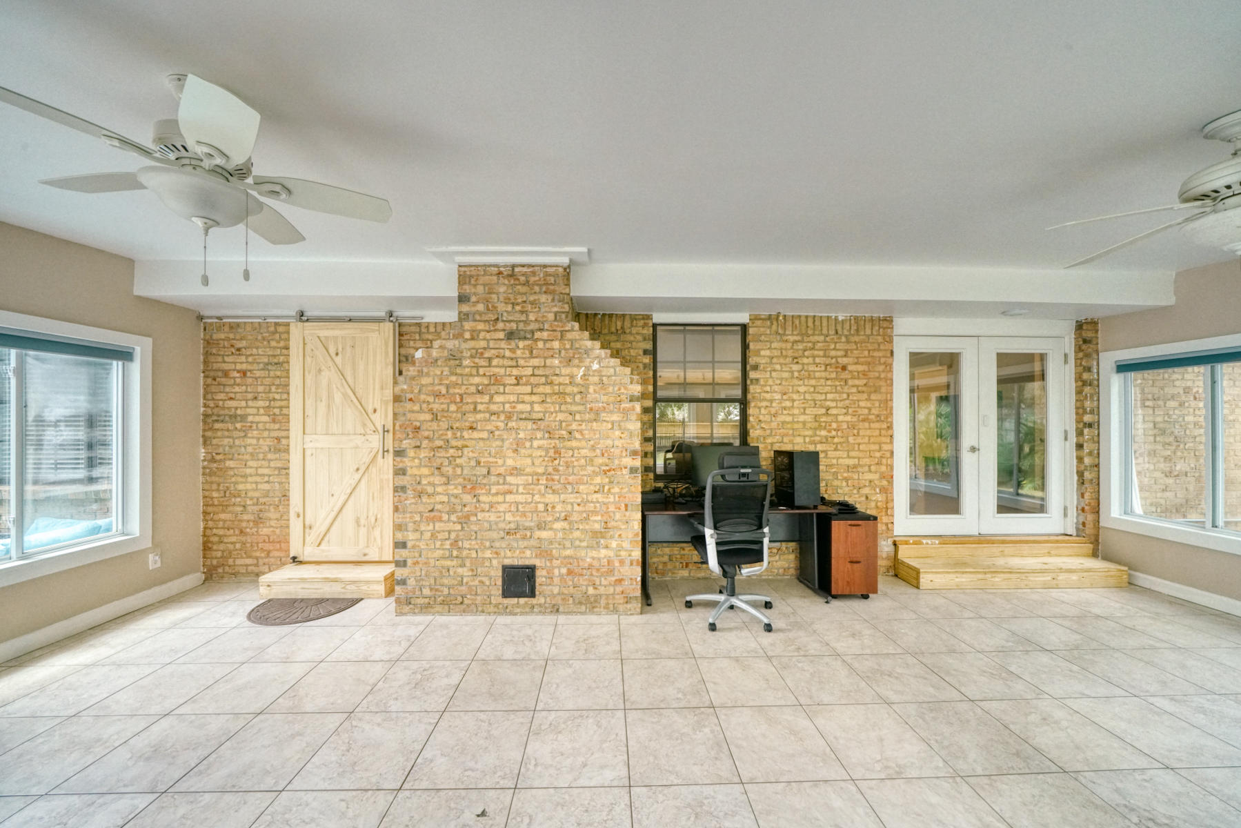 VALPARAISO PINECREST 5 - Residential