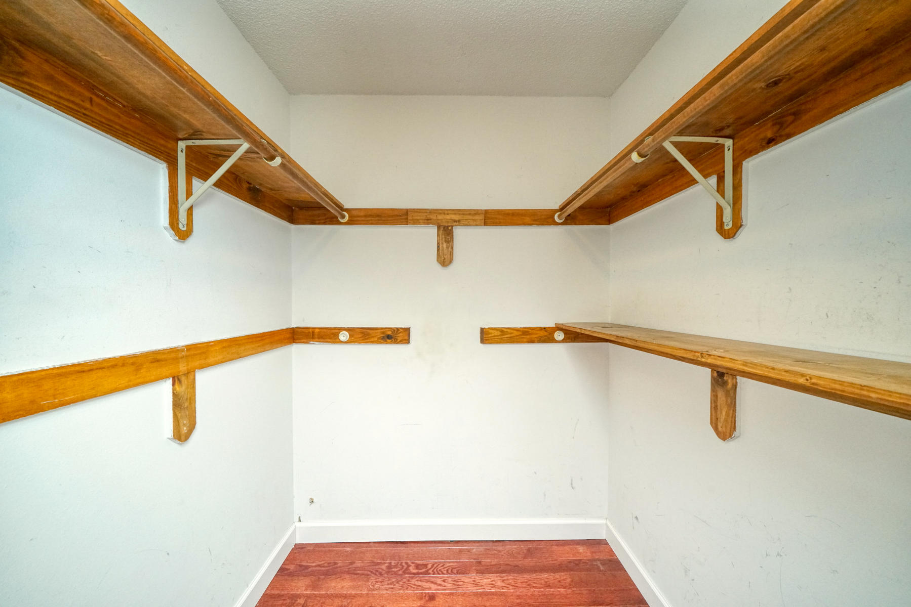 VALPARAISO PINECREST 5 - Residential