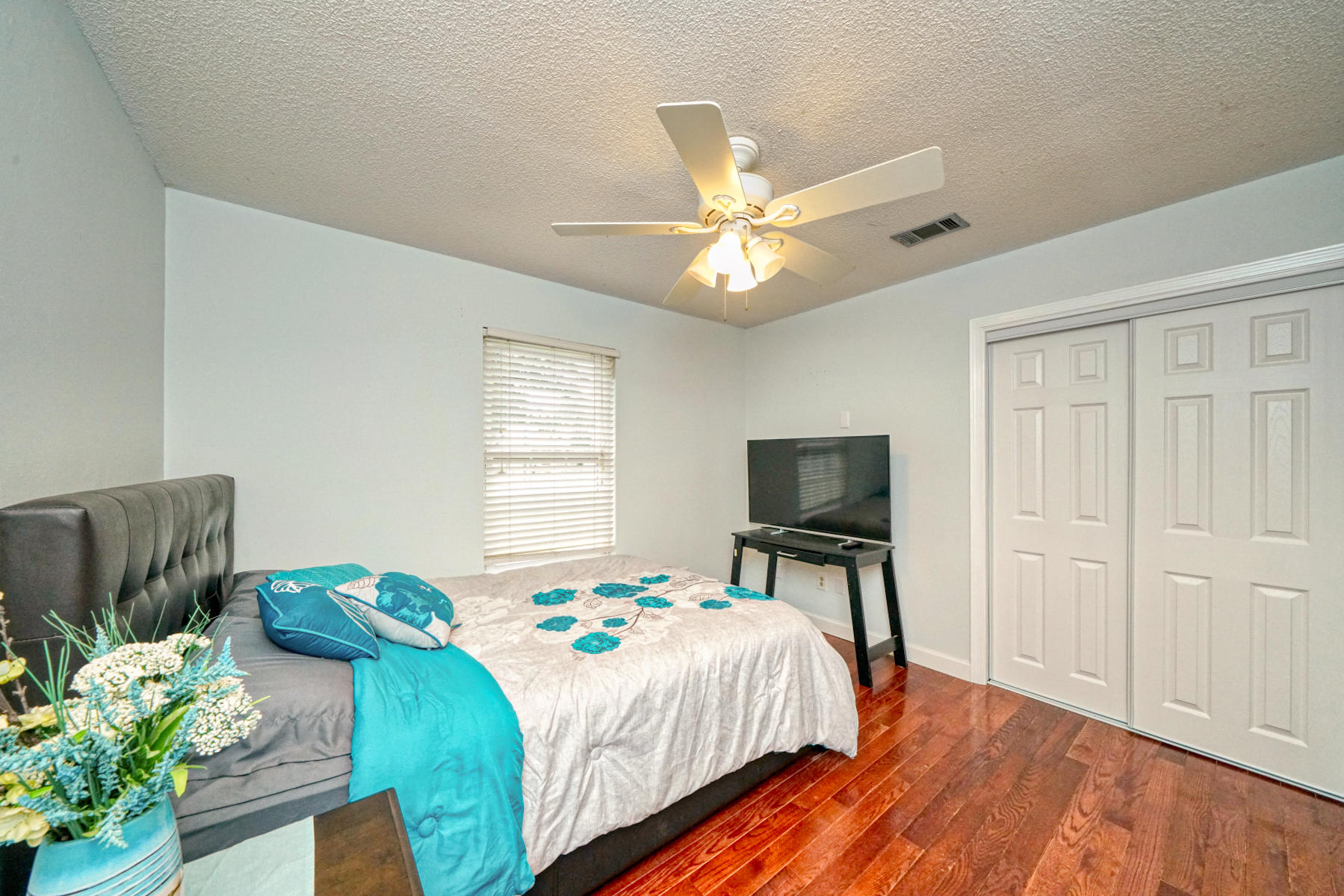 VALPARAISO PINECREST 5 - Residential