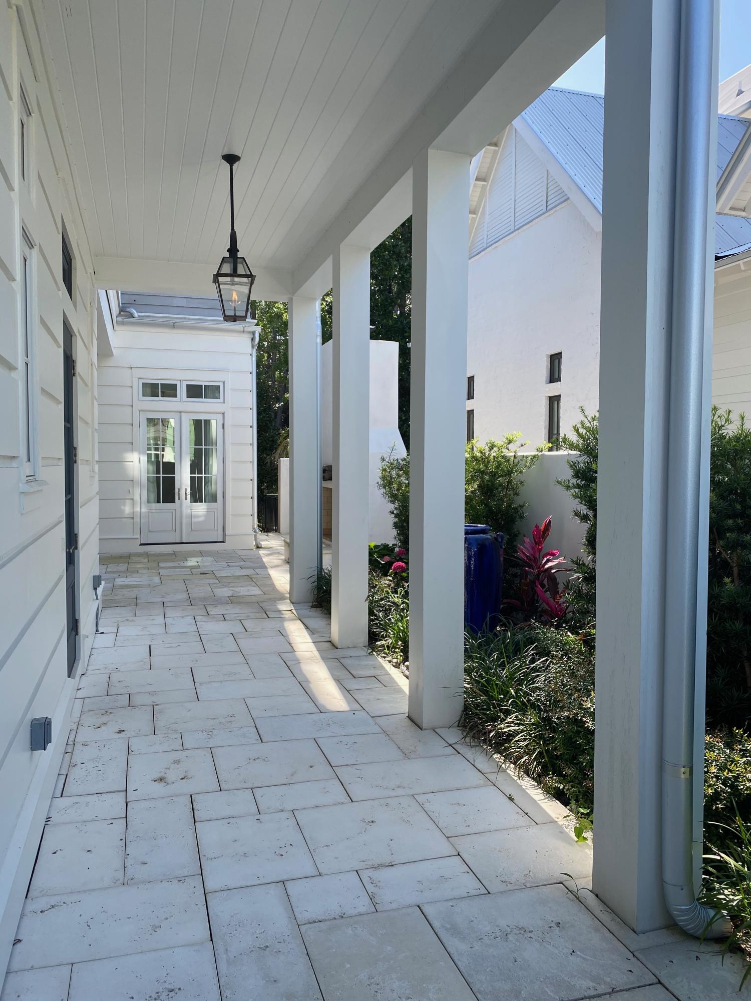 CHURCHILL OAKS - Residential