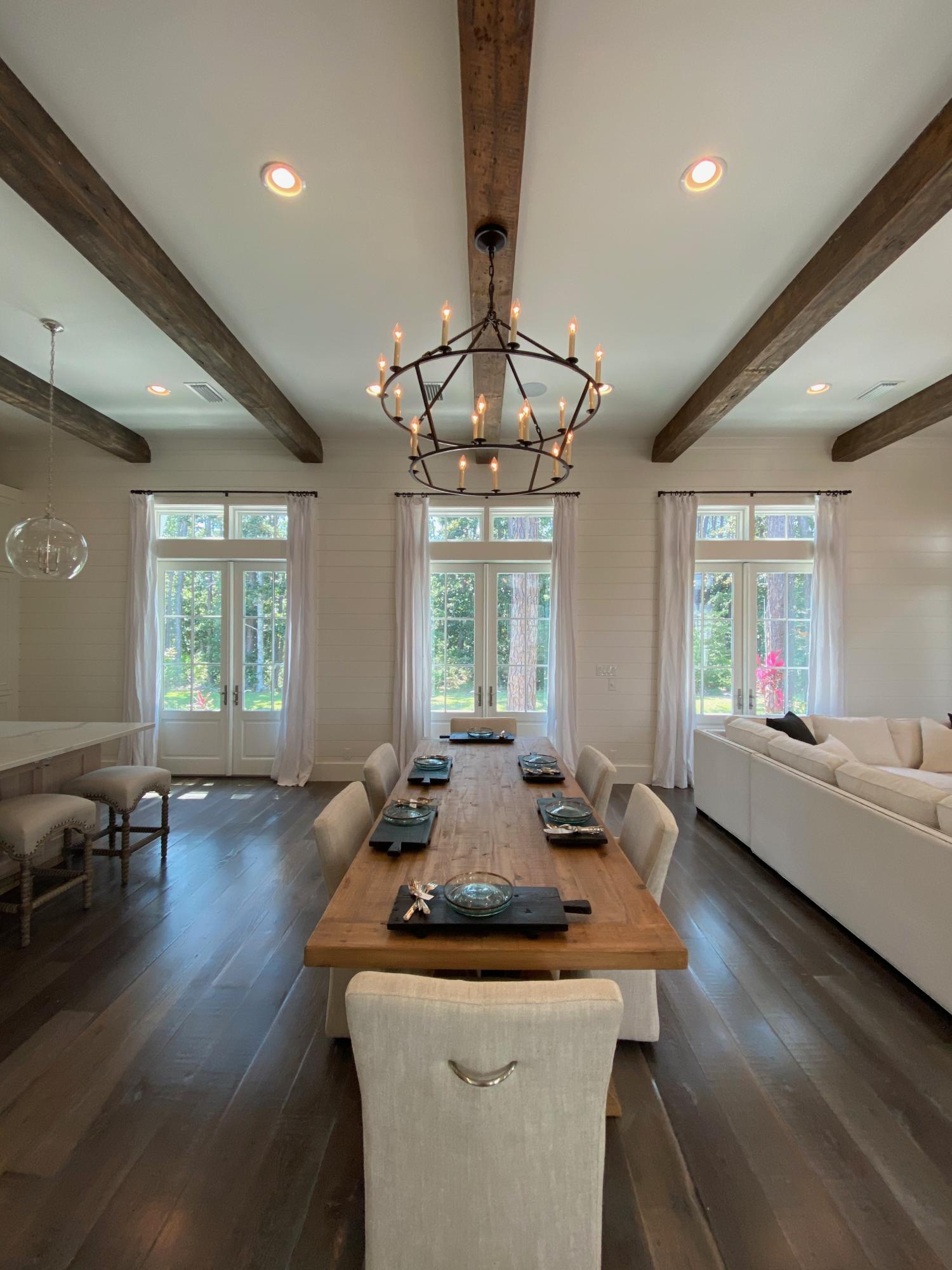 CHURCHILL OAKS - Residential