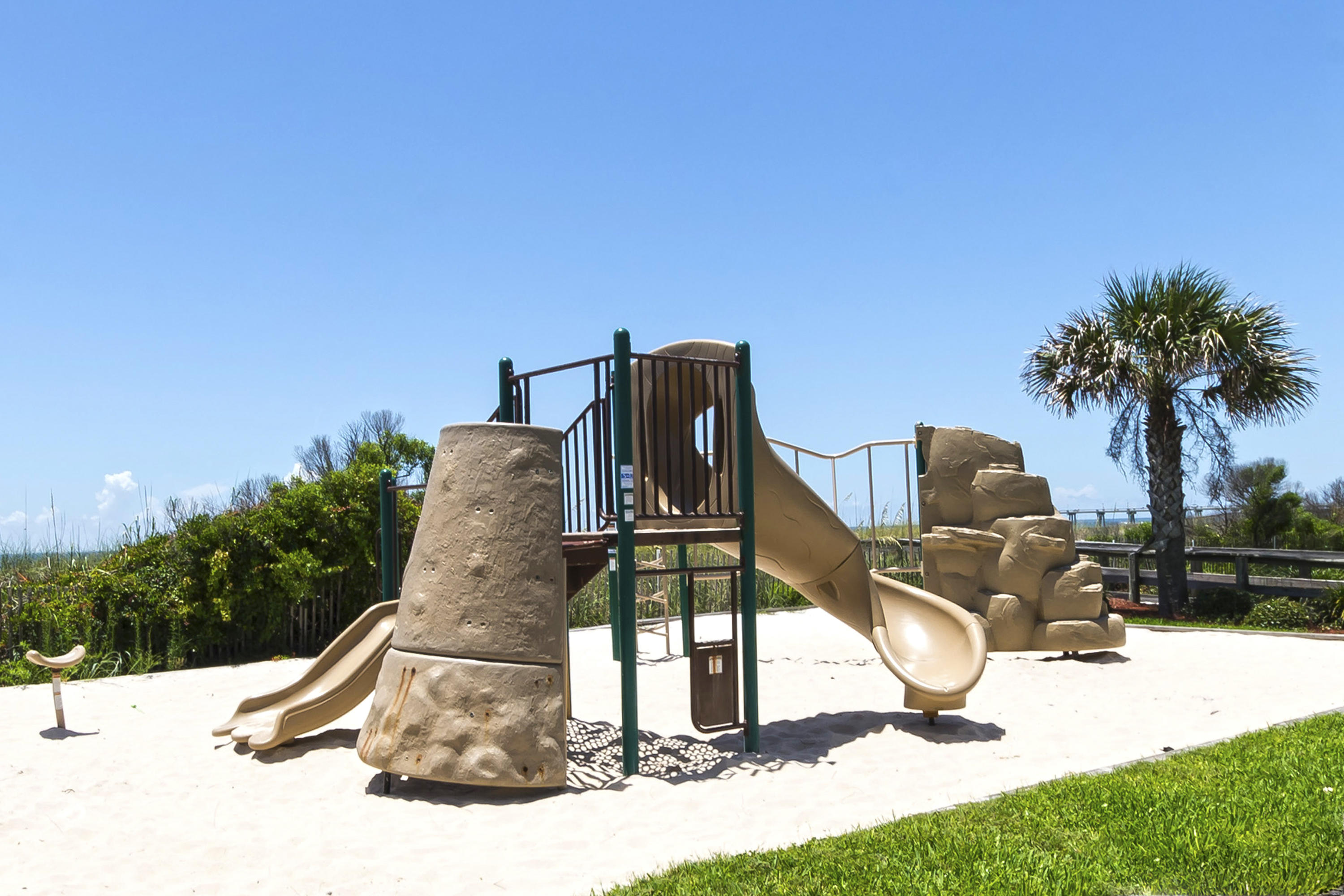 SEASPRAY CONDO - Residential