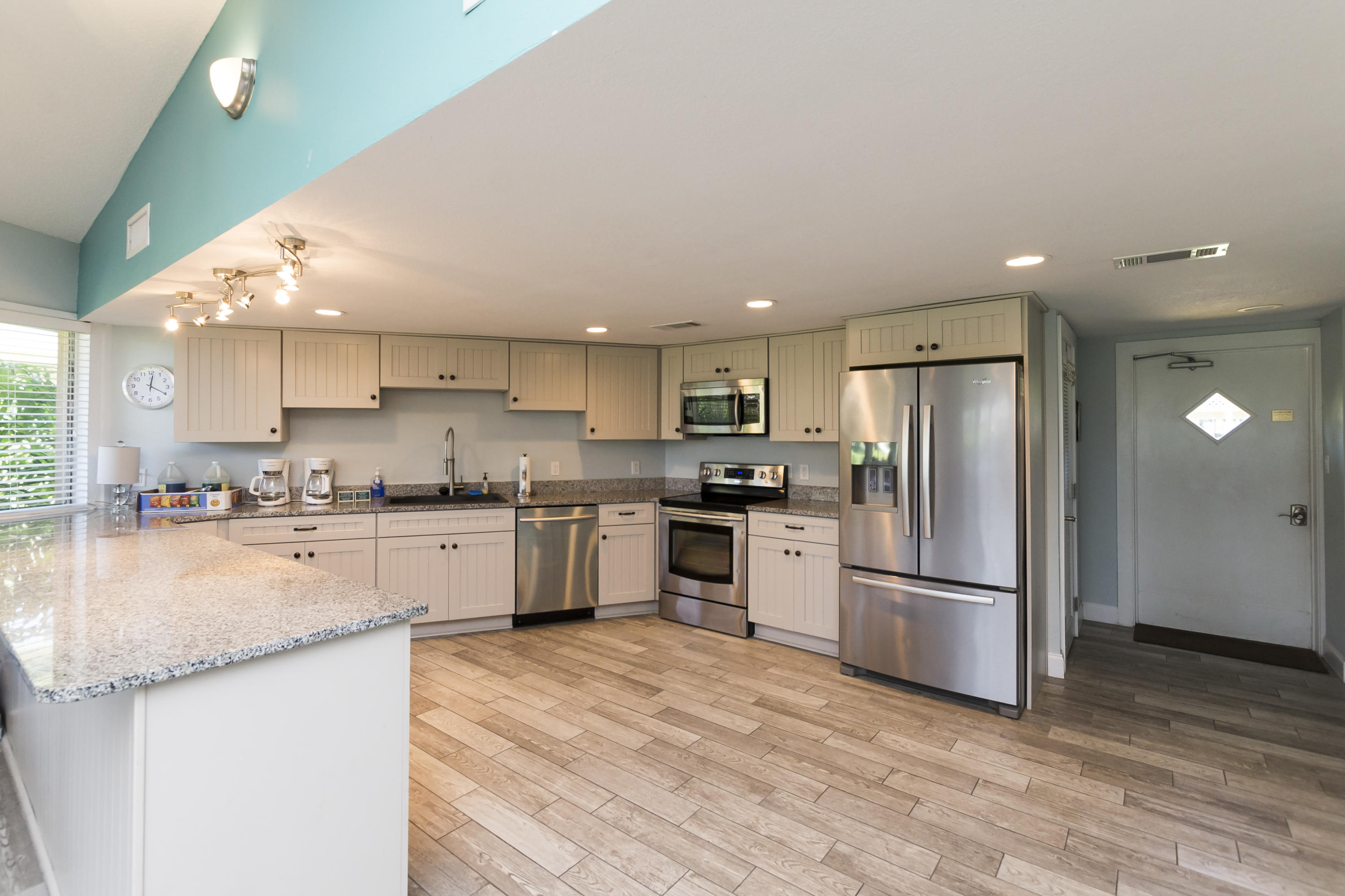 SEASPRAY CONDO - Residential