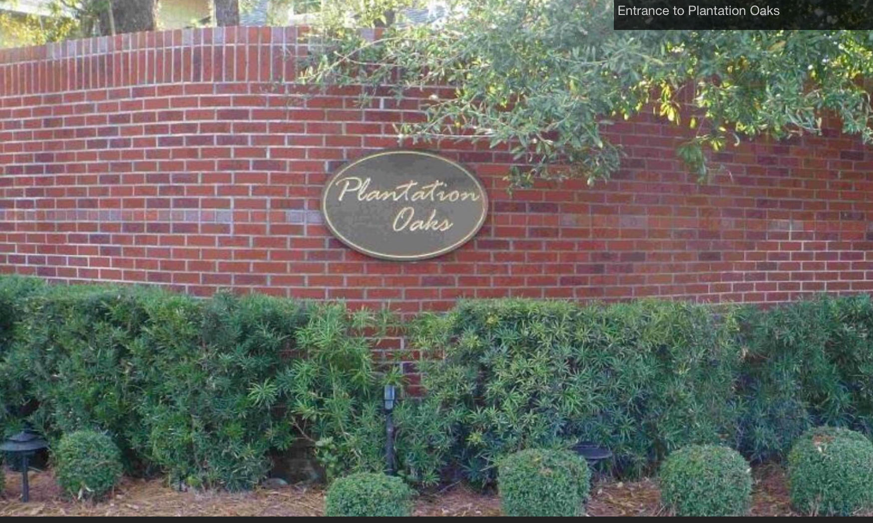 Great lot in Highly sought after Mary Esther. Not only Mary Esther, but this is one of the last lots for sale in the highly sought after Plantation Oaks subdivision. Don't miss this one as there only a few lots even left in Mary Esther that are avaliable to build on. There is deeded access to the water and great fishing as well. Beautiful Spanish Moss area.