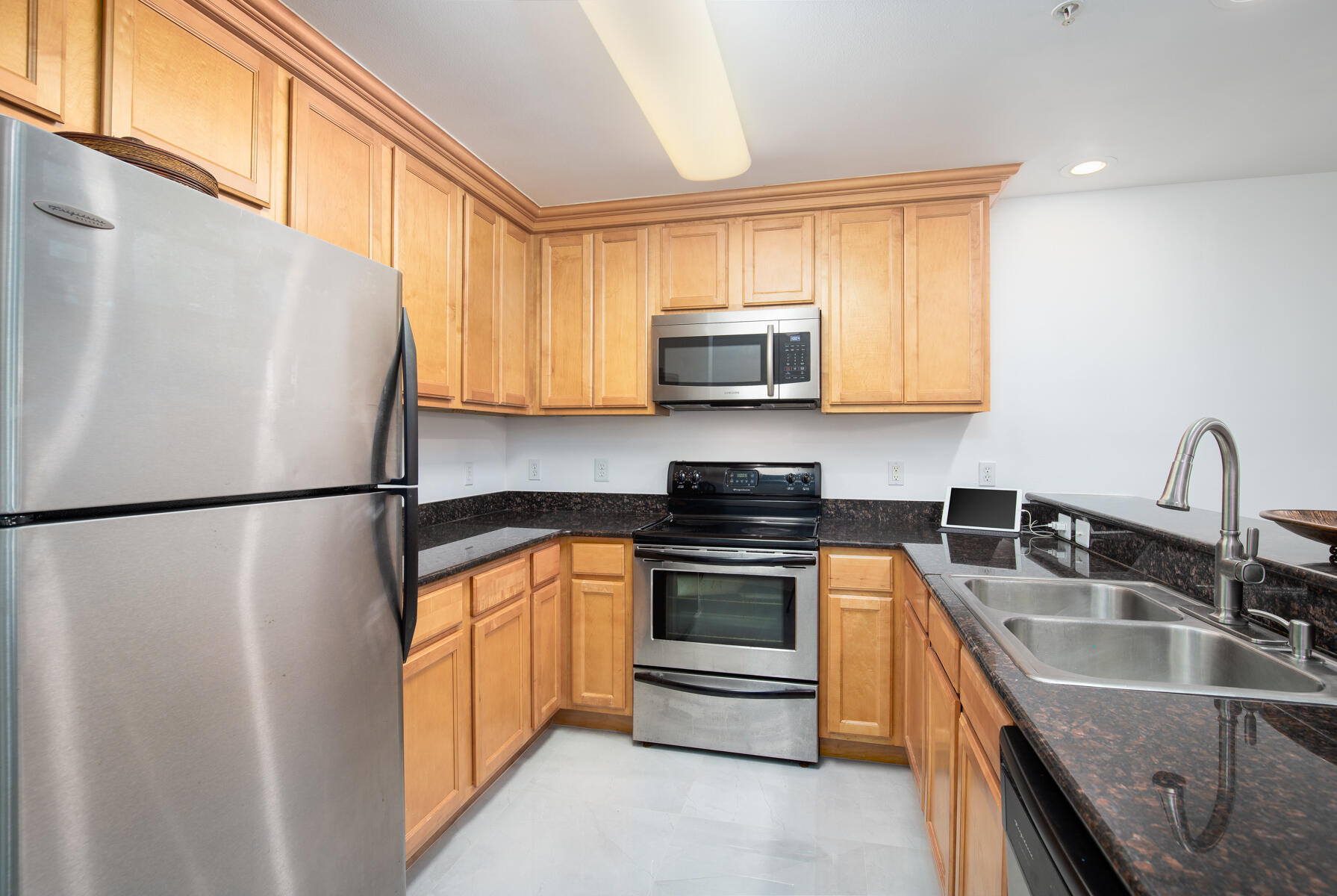 OLD BAY CONDO - Residential